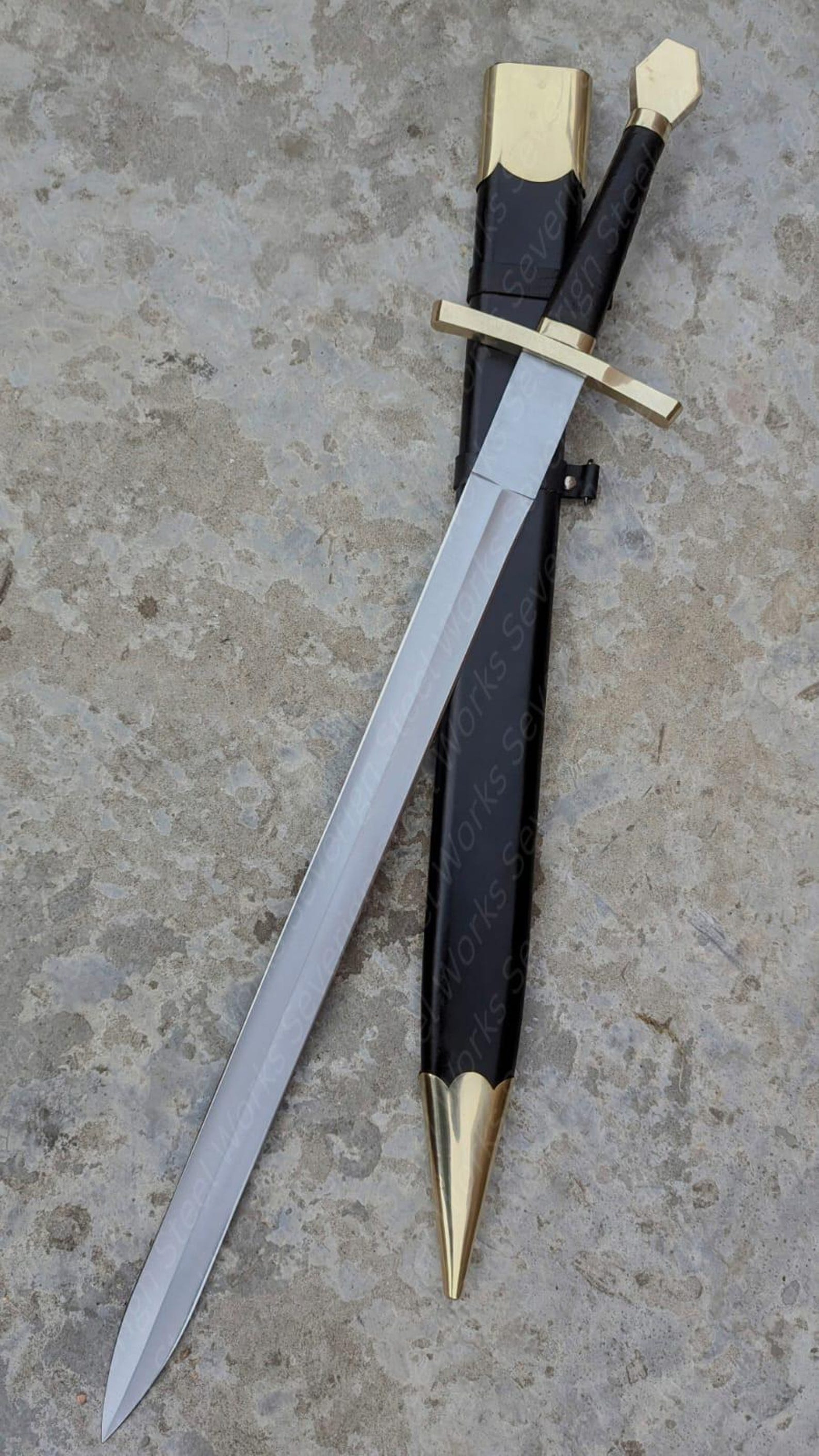 35 High Carbon Steel Hanwei Agincourt Medieval Collectible Historic Replica With Brass Accents 4