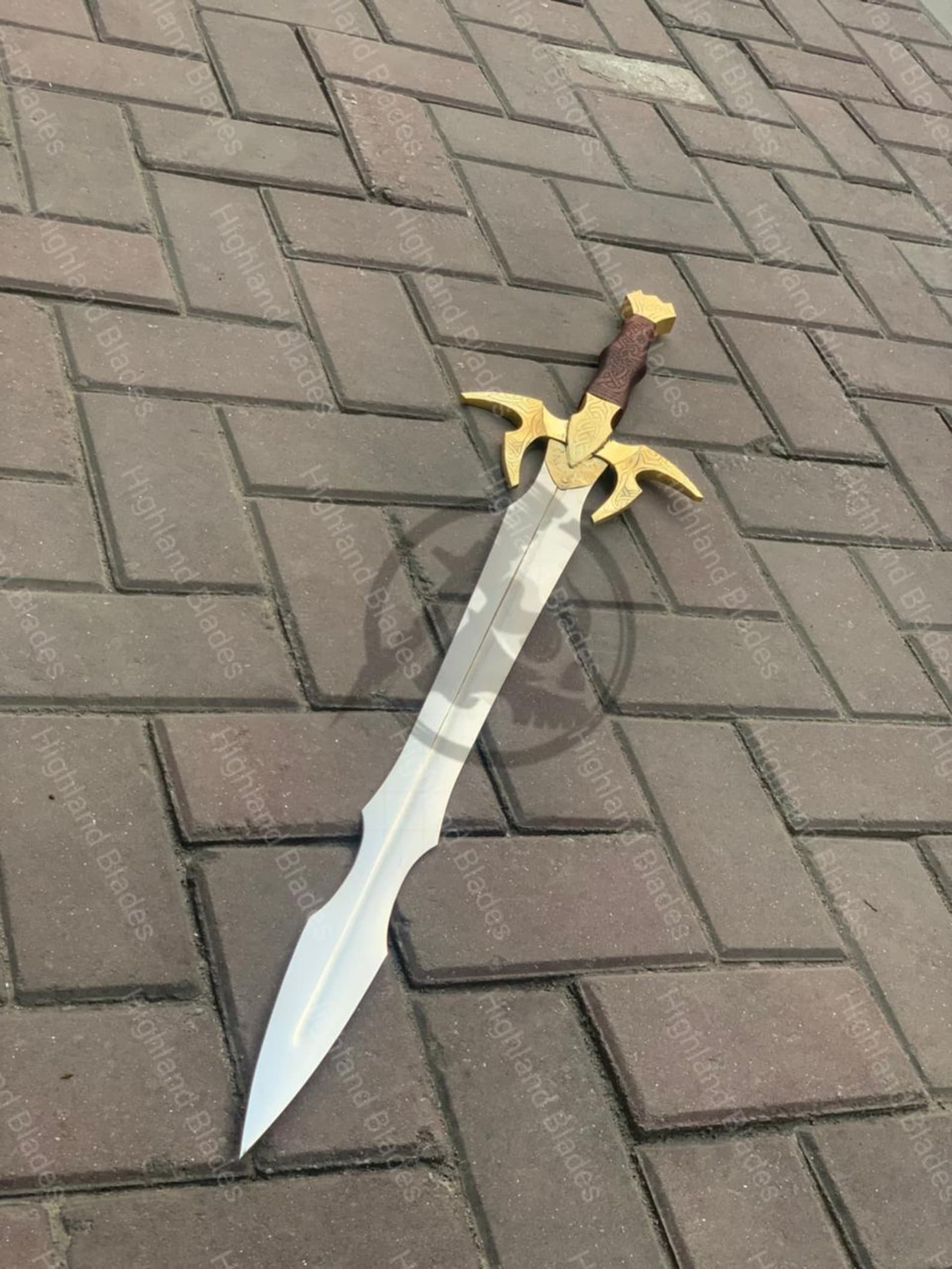 Handmade Dawnbreaker Fantasy Sword Legendary Mythic Blade With Quartz Emblem Premium Steel Lea 9
