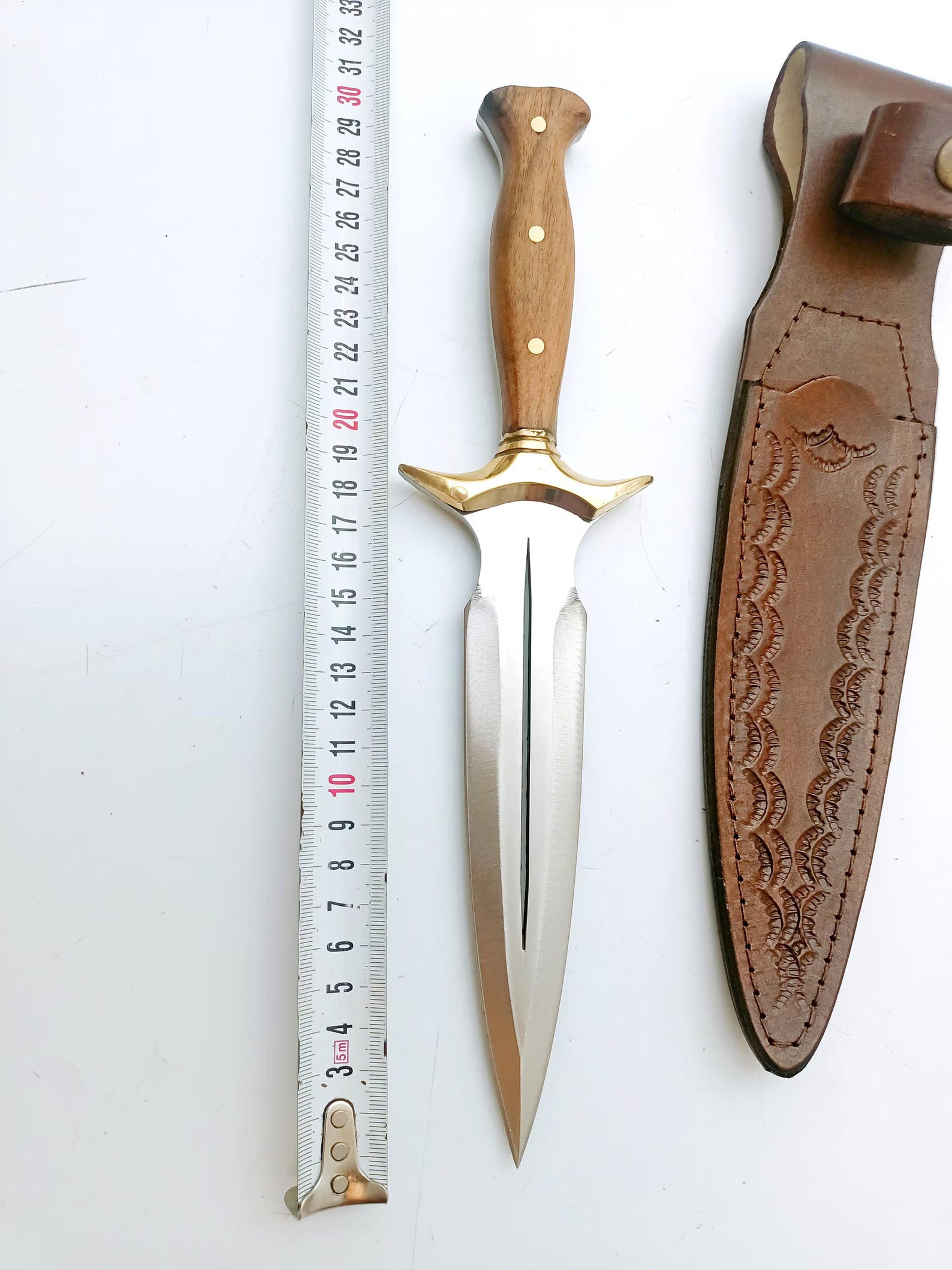 Premium Personalized Machete Knife With Walnut Handle And Engraving  Ideal For Outdoor Adventures A