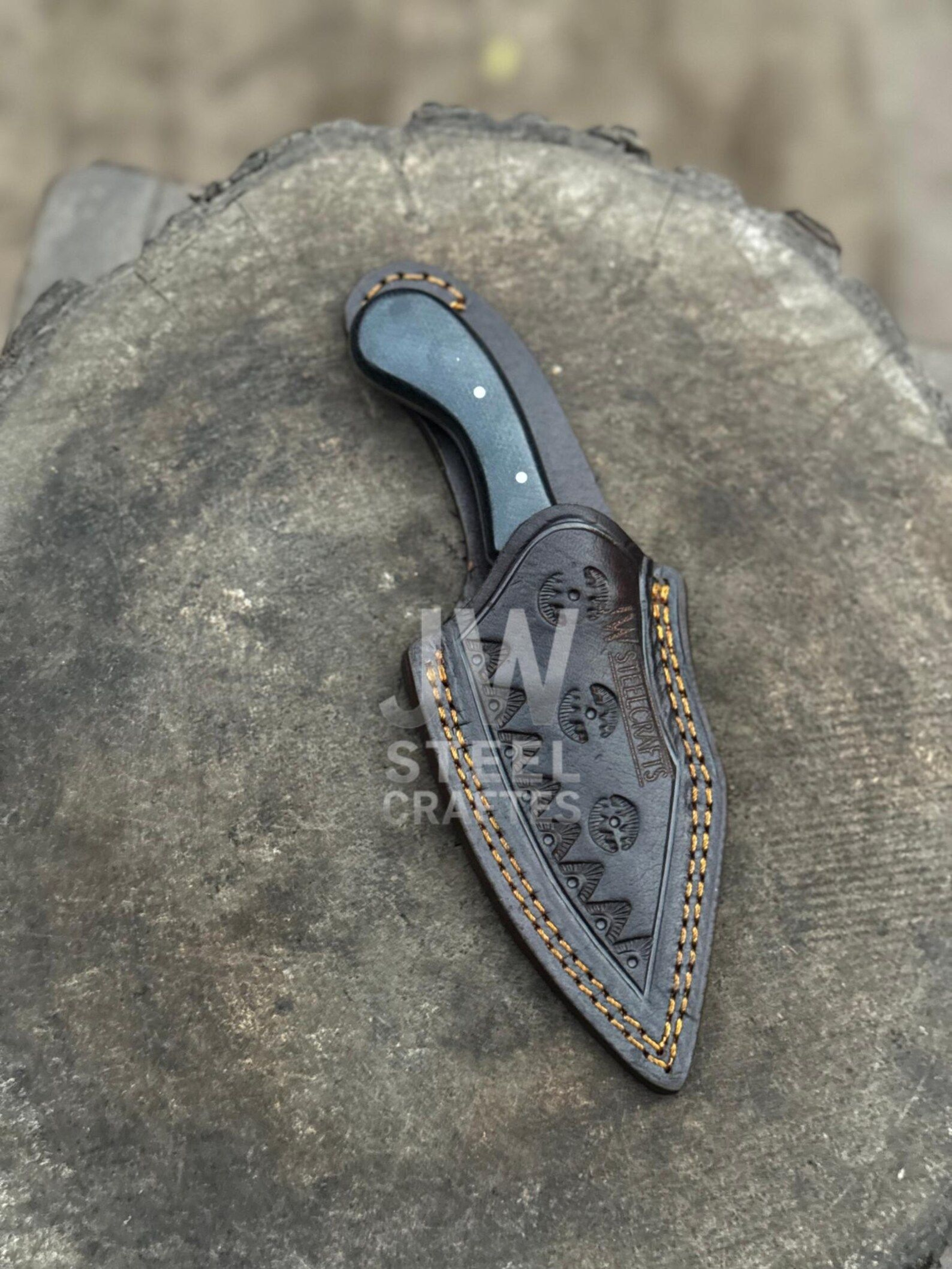Custom Personalized Damascus Steel Skinner Knife With Handcrafted Leather Sheath  Unique Hunti 3