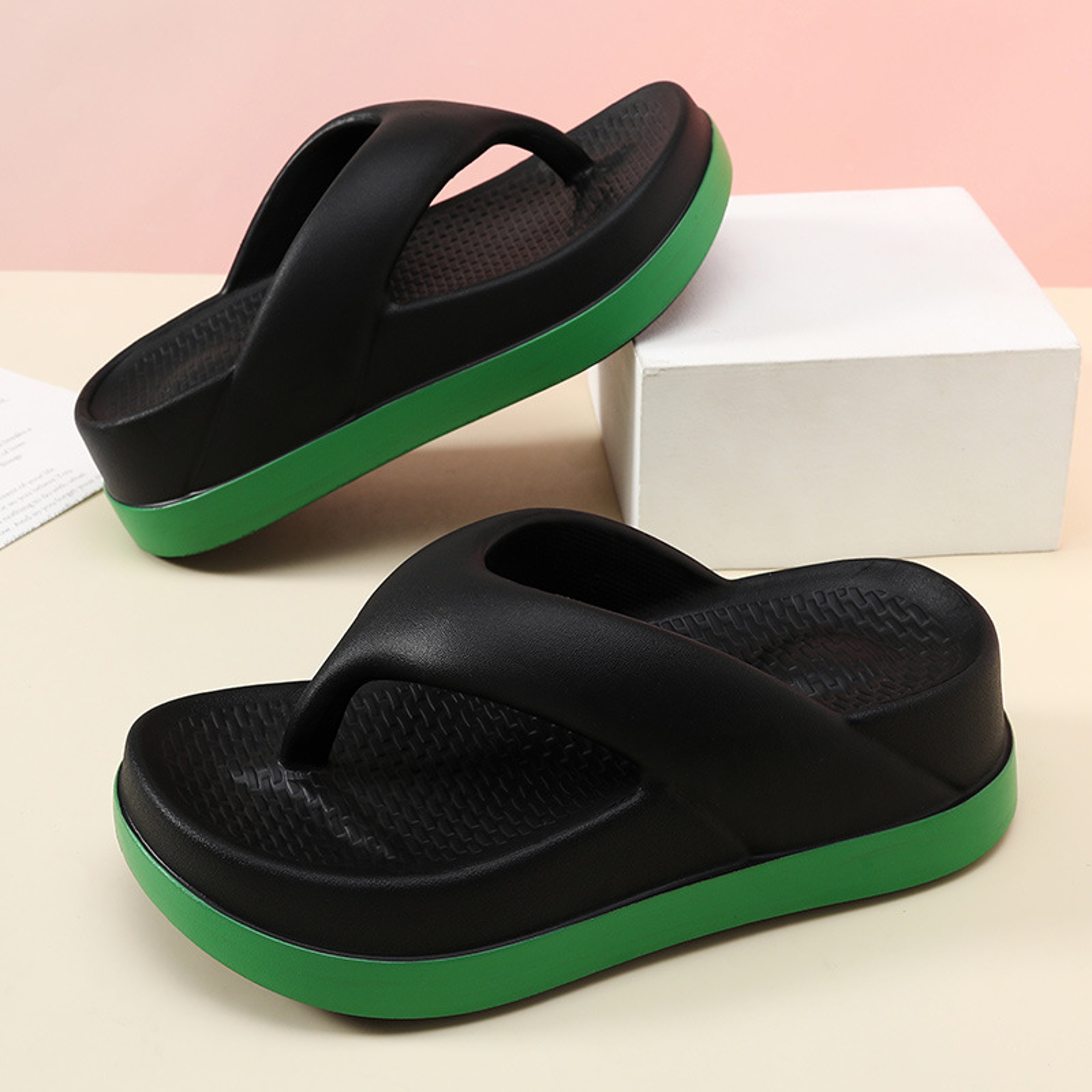 Womens Summer Flip Flops, Casual Beach Slippers, Breathable Fashion Flip Flops, Anti Slips Outdoor Sandals – view 8