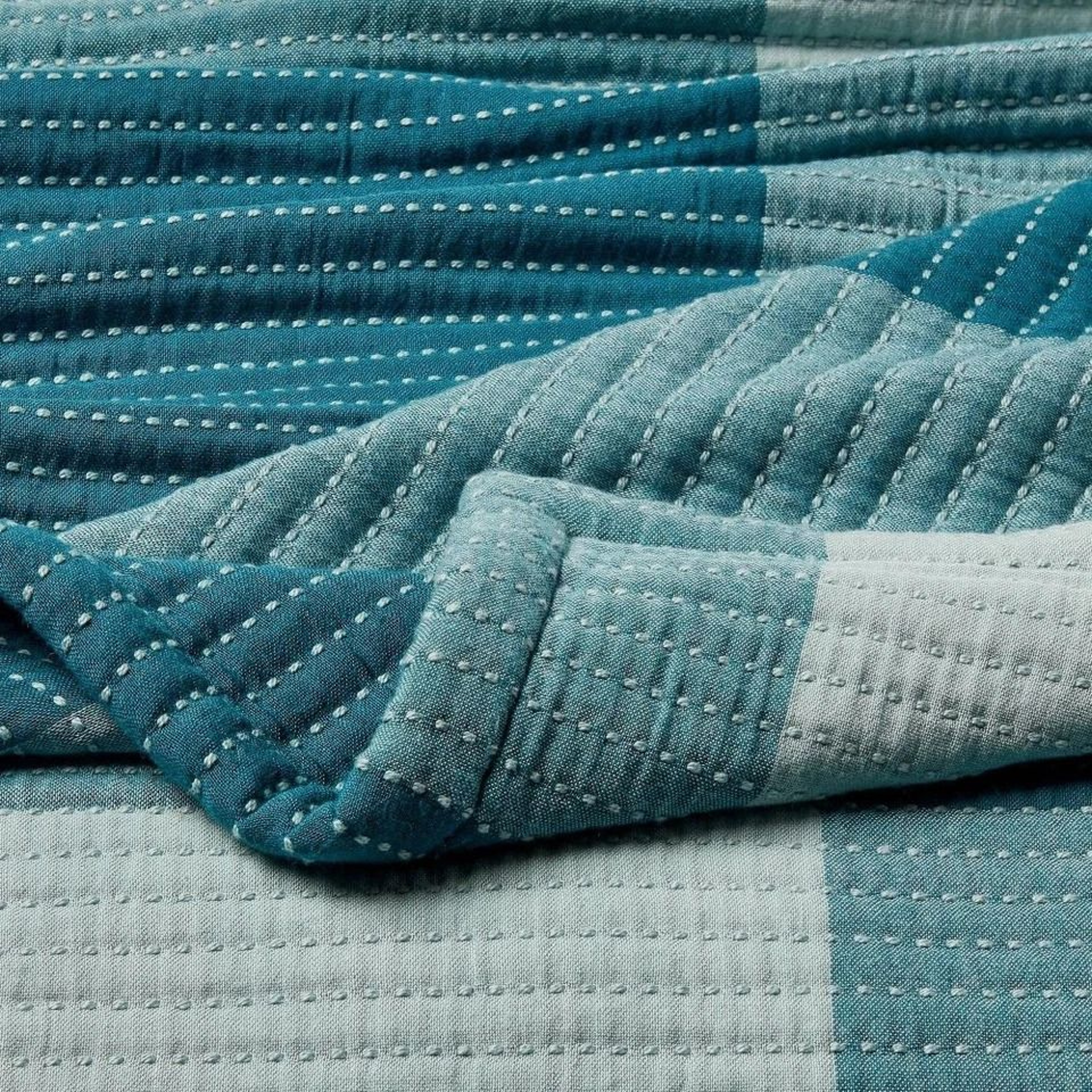 Blue Oversized Gingham FullQueen Spring Matelasse Blanket Soft  Durable Threshold EcoFriendly Fabri 2