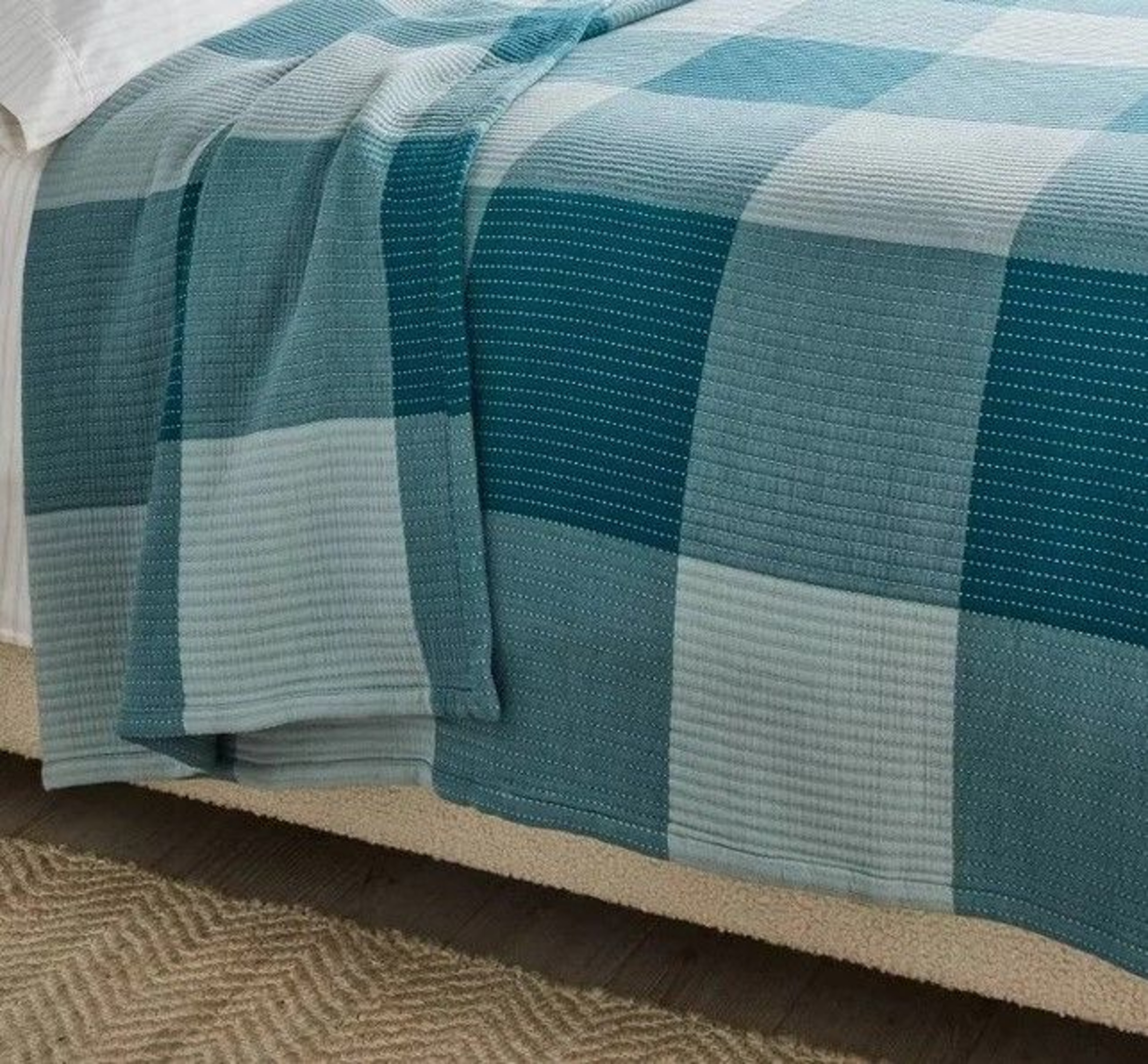 Blue Oversized Gingham FullQueen Spring Matelasse Blanket Soft  Durable Threshold EcoFriendly Fabri 3