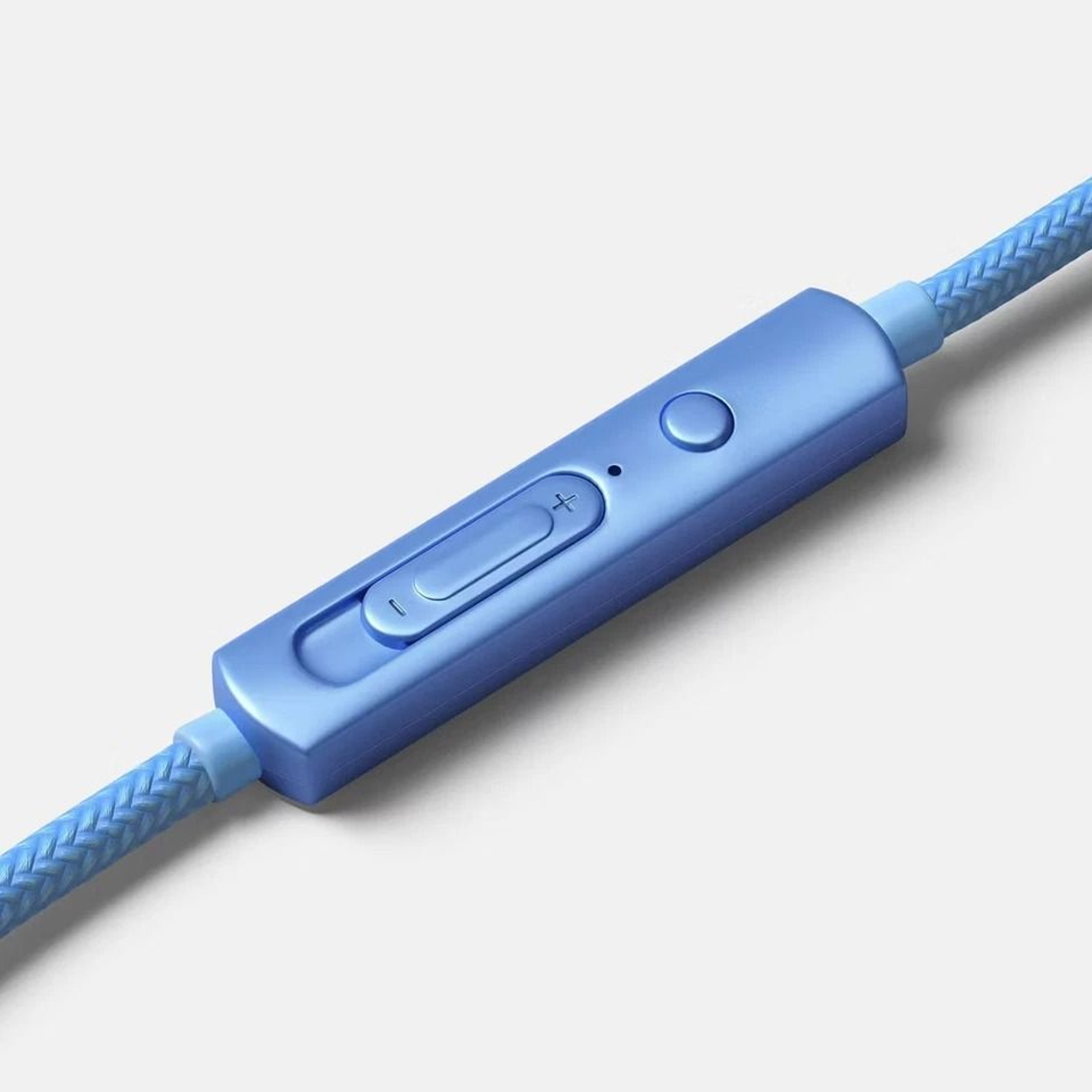 Wired OverEar Headphones BuiltIn Microphone Foam Cushions For Comfort HighQuality Sound 2