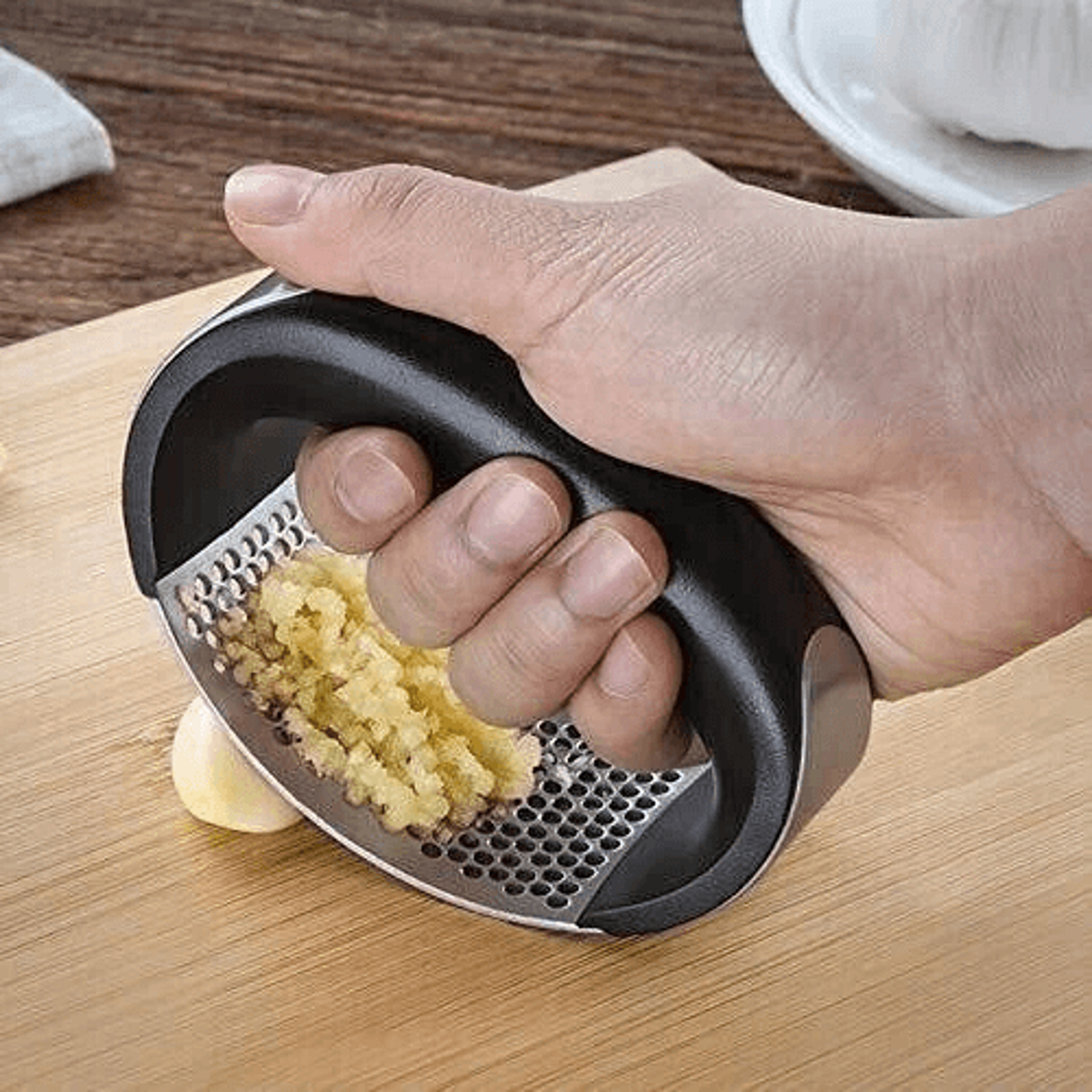 Stainless Steel Garlic Press Mincer Chopper Peeler For Ginger Squeeze Crusher Tool 1