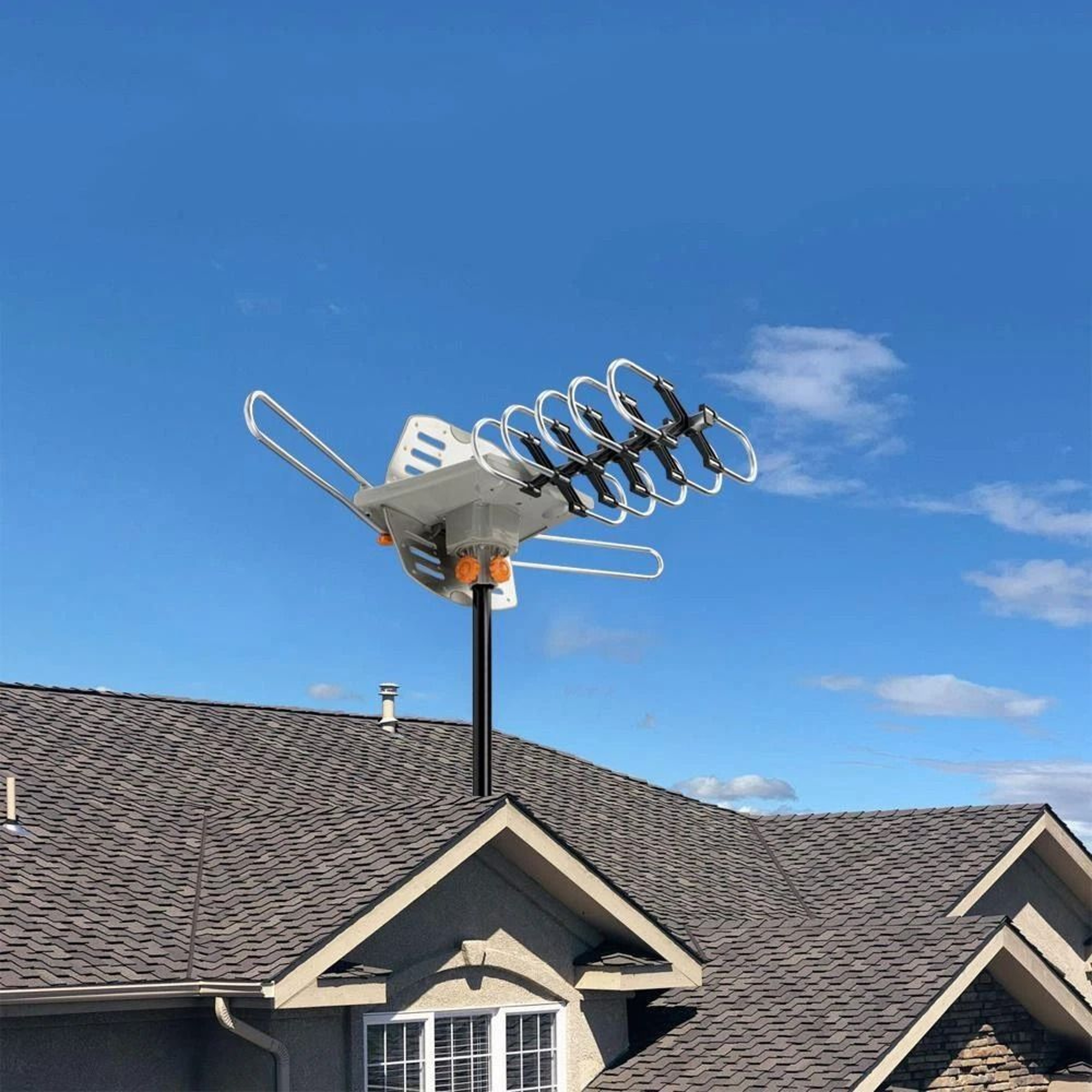 Outdoor TV Antenna Motorized 4K HDTV With Rotator And Amplification For Enhanced Signal Reception 0