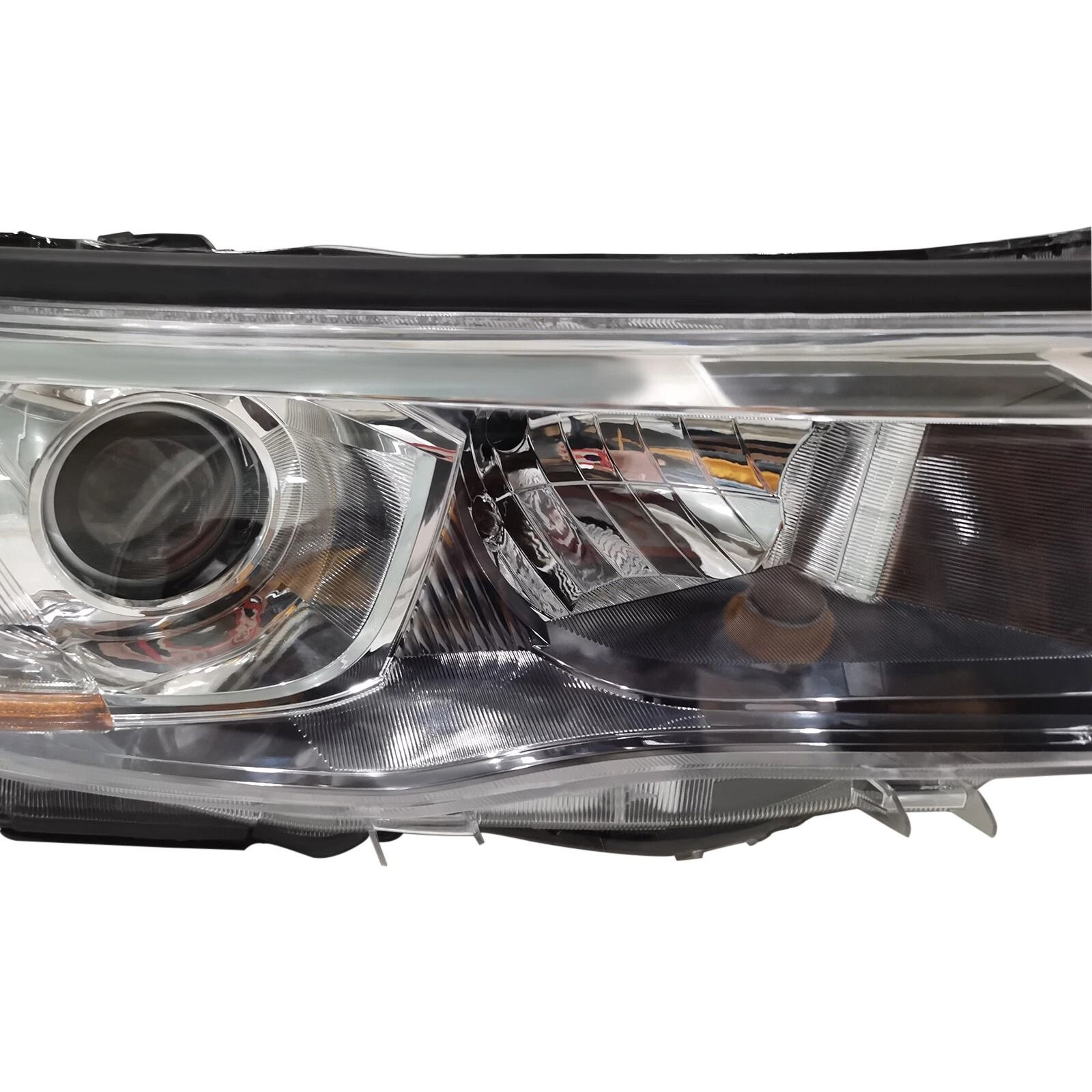 Toyota Highlander Right Headlight 4