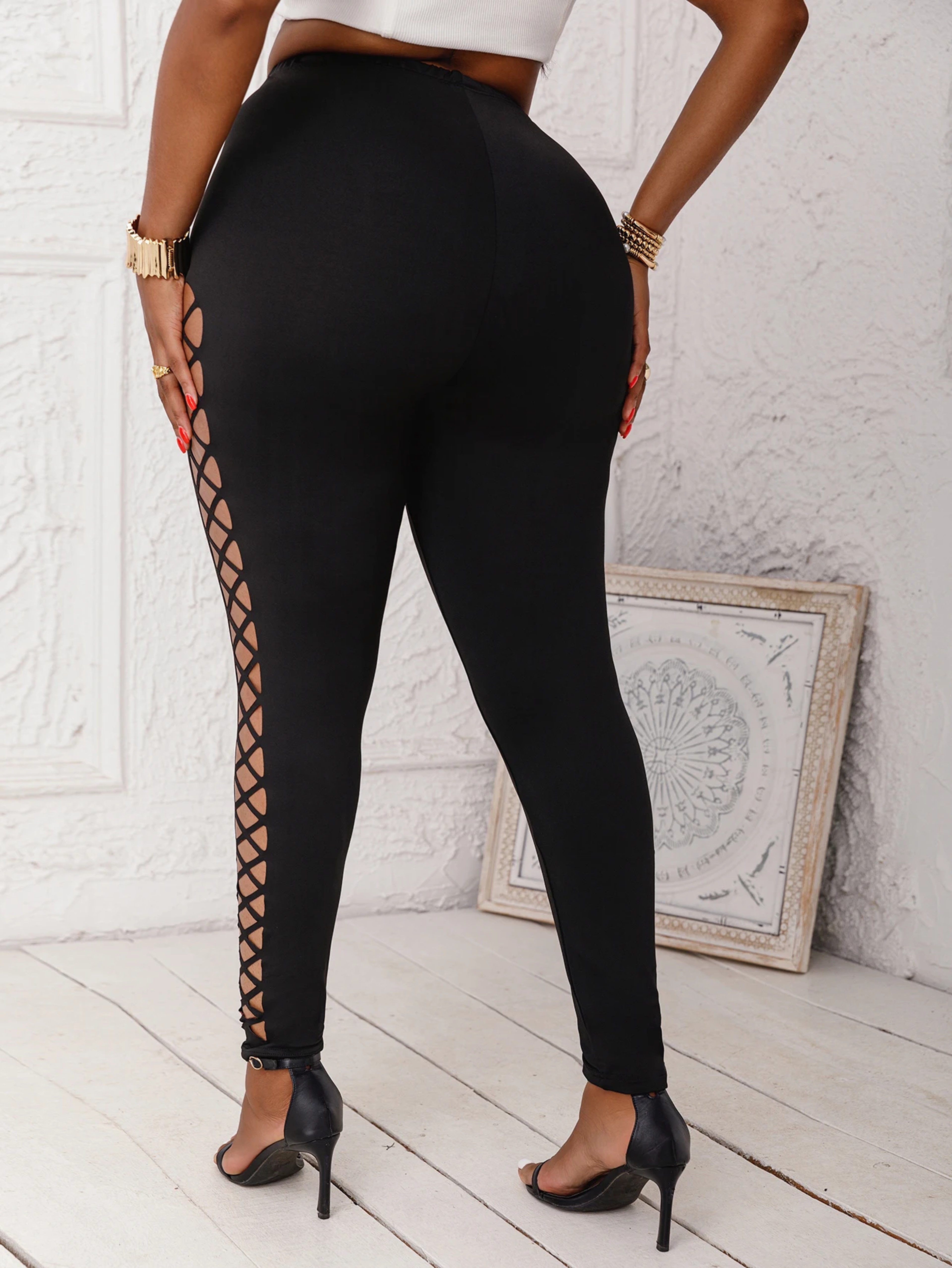 Womens Plus Size Mid Waist Plaid Leggings with High Stretch and Booty Lifting Fit – view 2