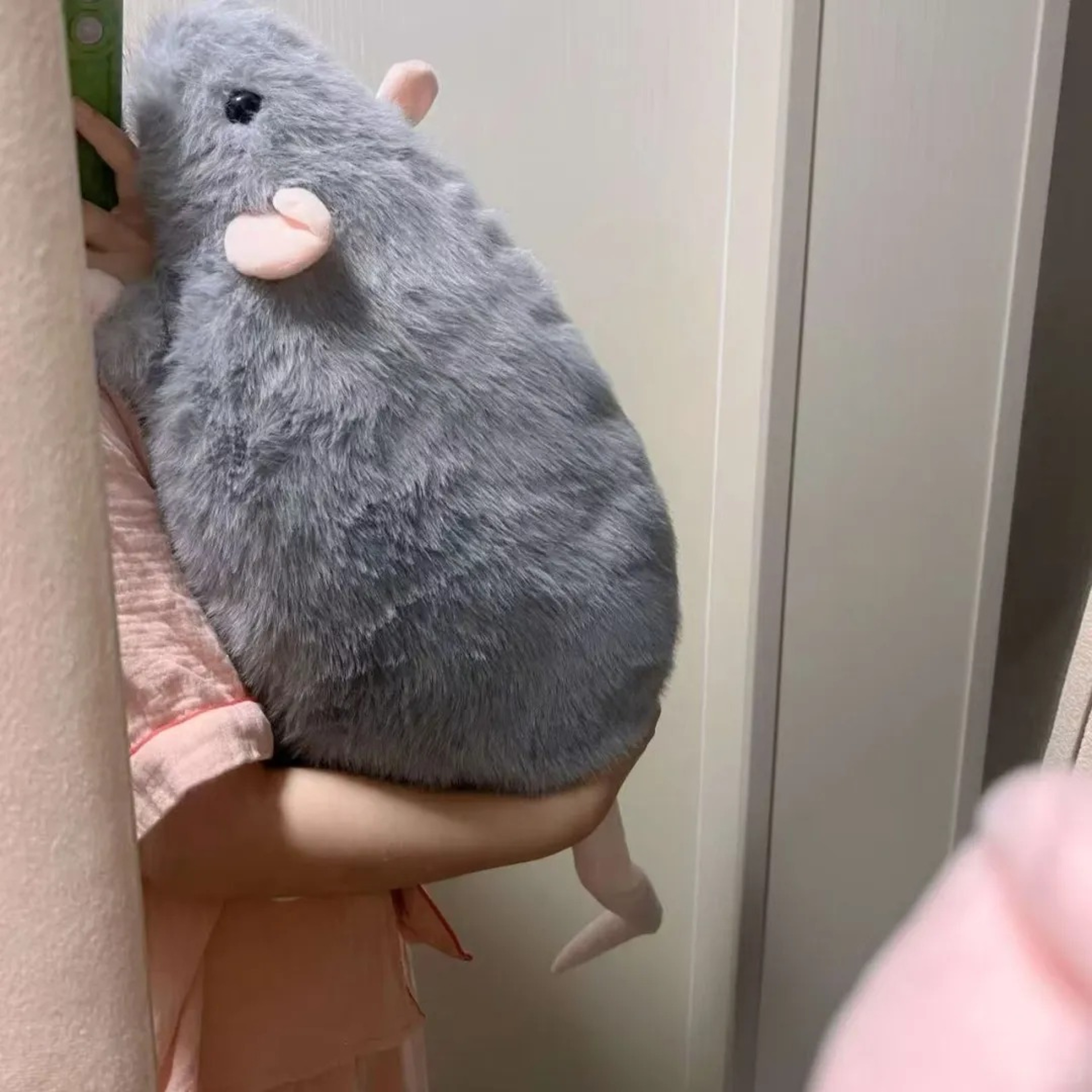 Oversized Mouse Plush Doll Soft Cartoon Animal Stuffed Toy Gift – view 3