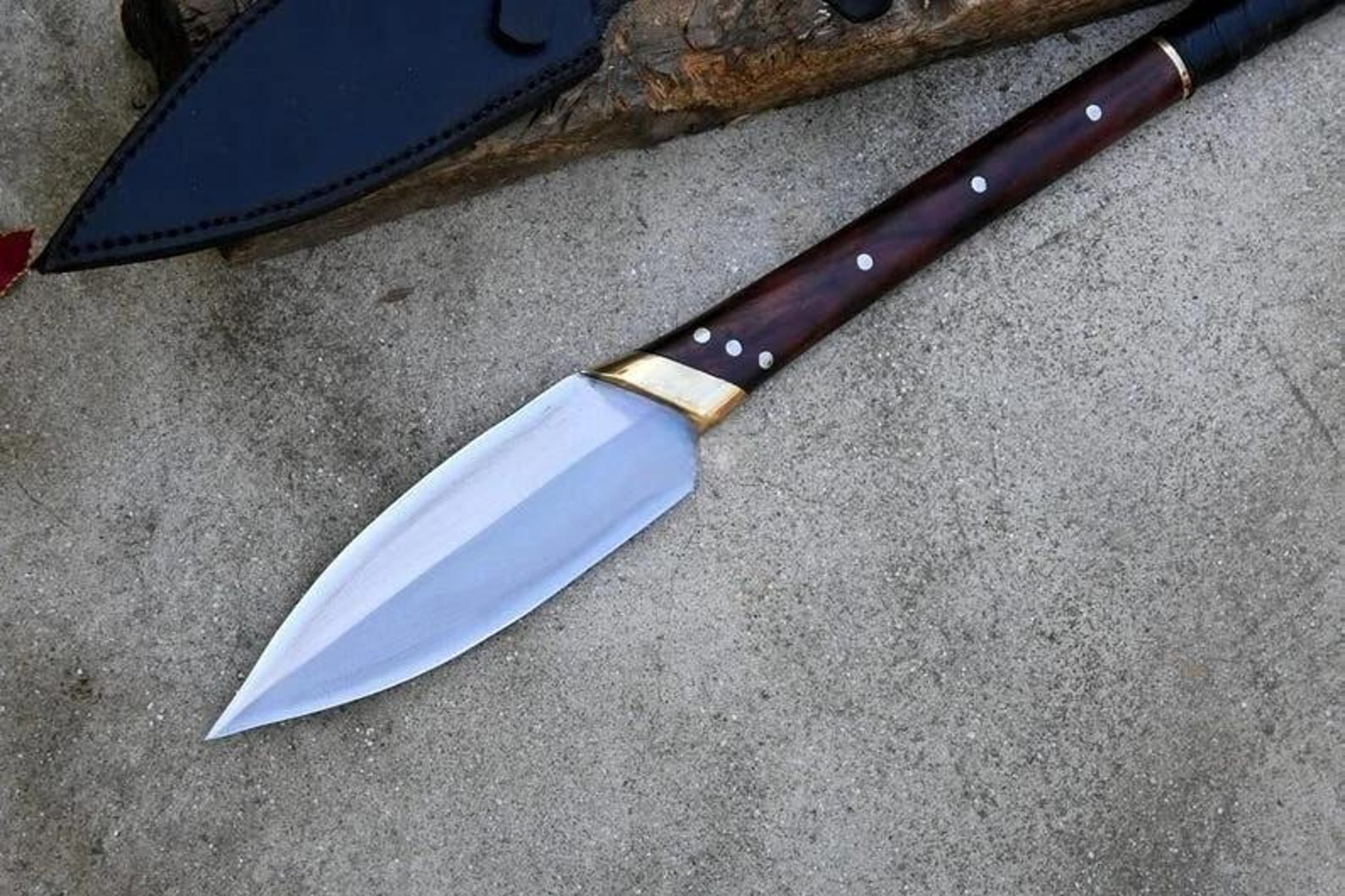 Artisan Handcrafted High Carbon Steel Leaf Blade Spear With Hardwood Shaft Leather Grip  Protective 1