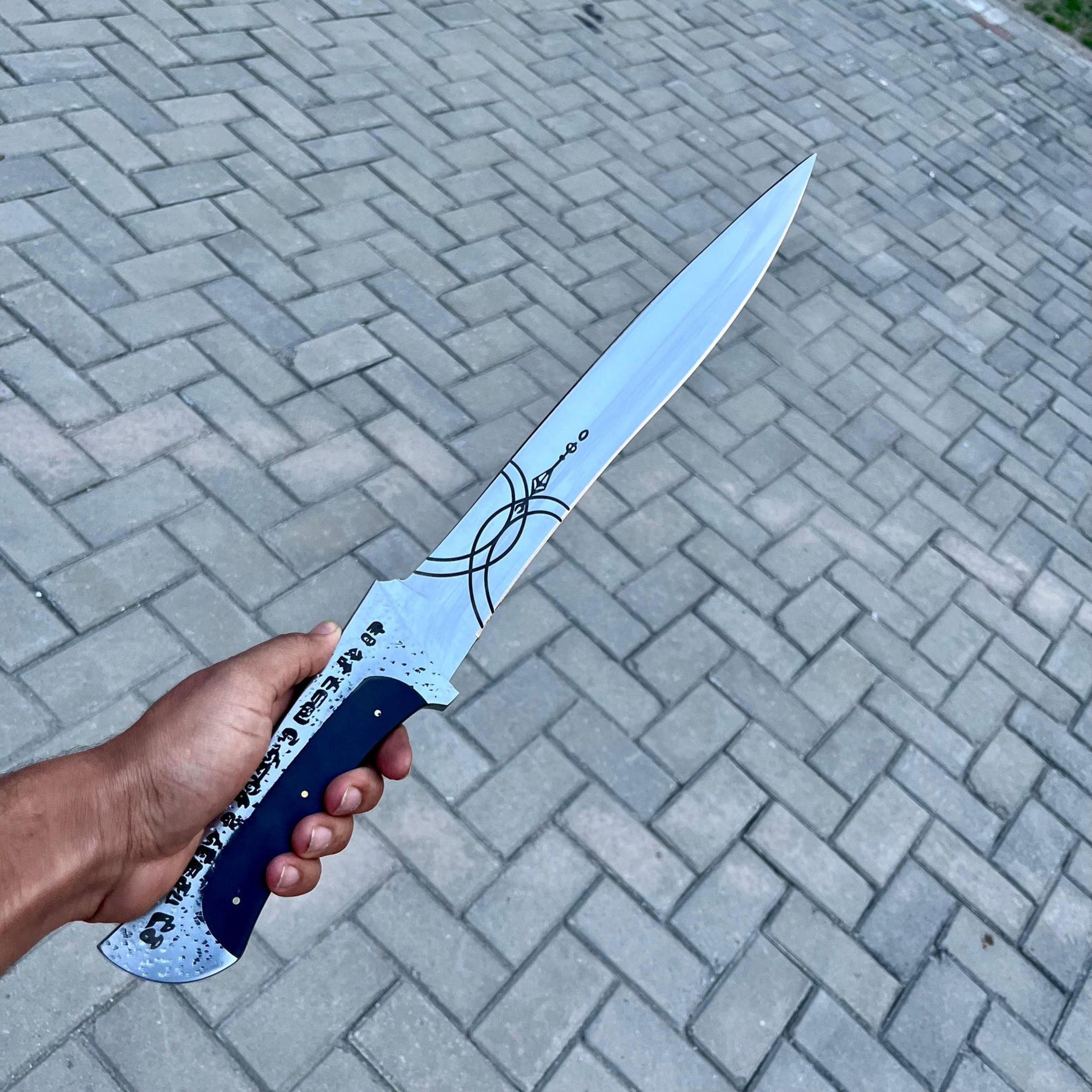 Handmade Paul Atreides Crysknife Replica  Dune Inspired Carbon Steel Knife Full Tang Movie Pro 3