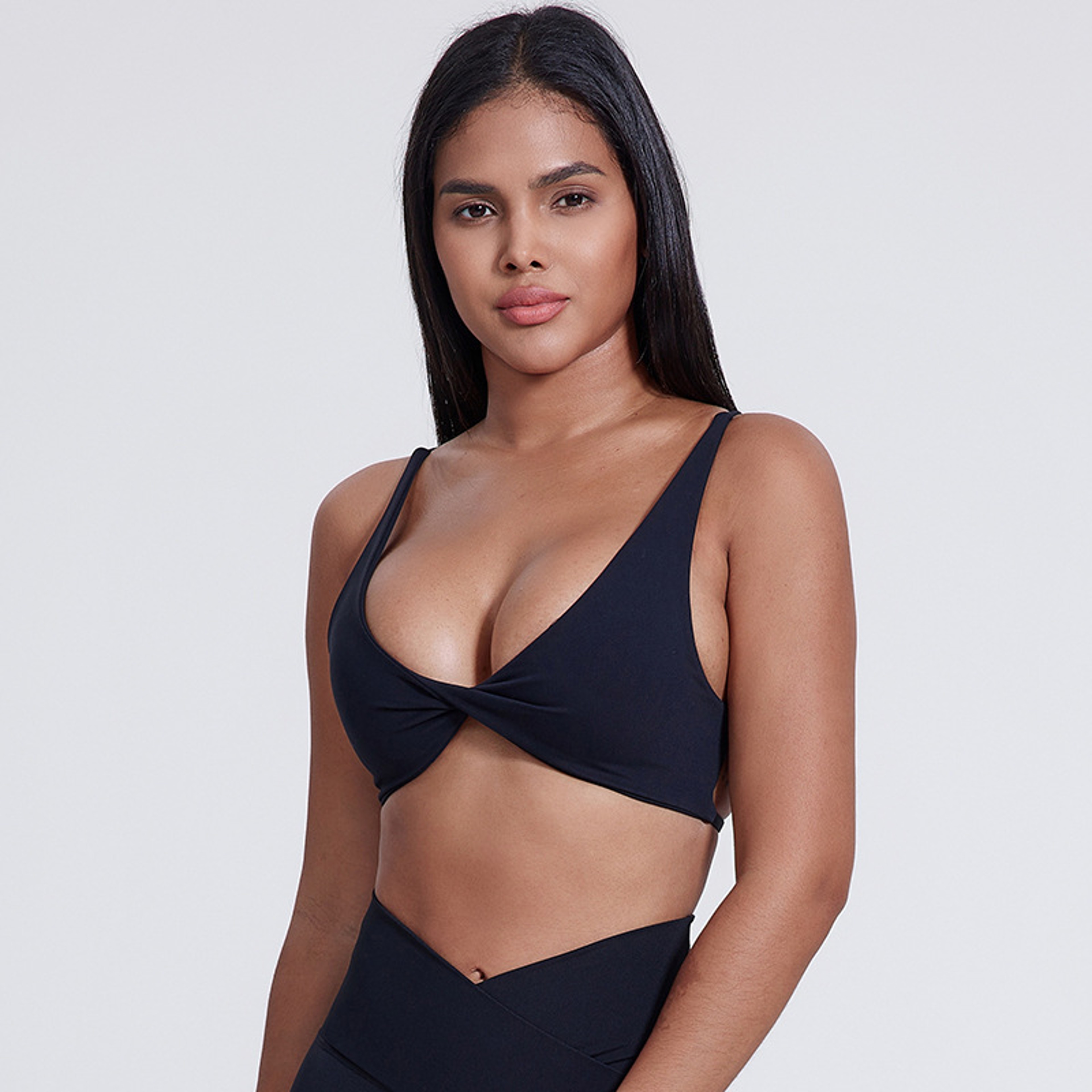 Backless Front Twist Low Support Sports Bra for Yoga and Light Training – view 10