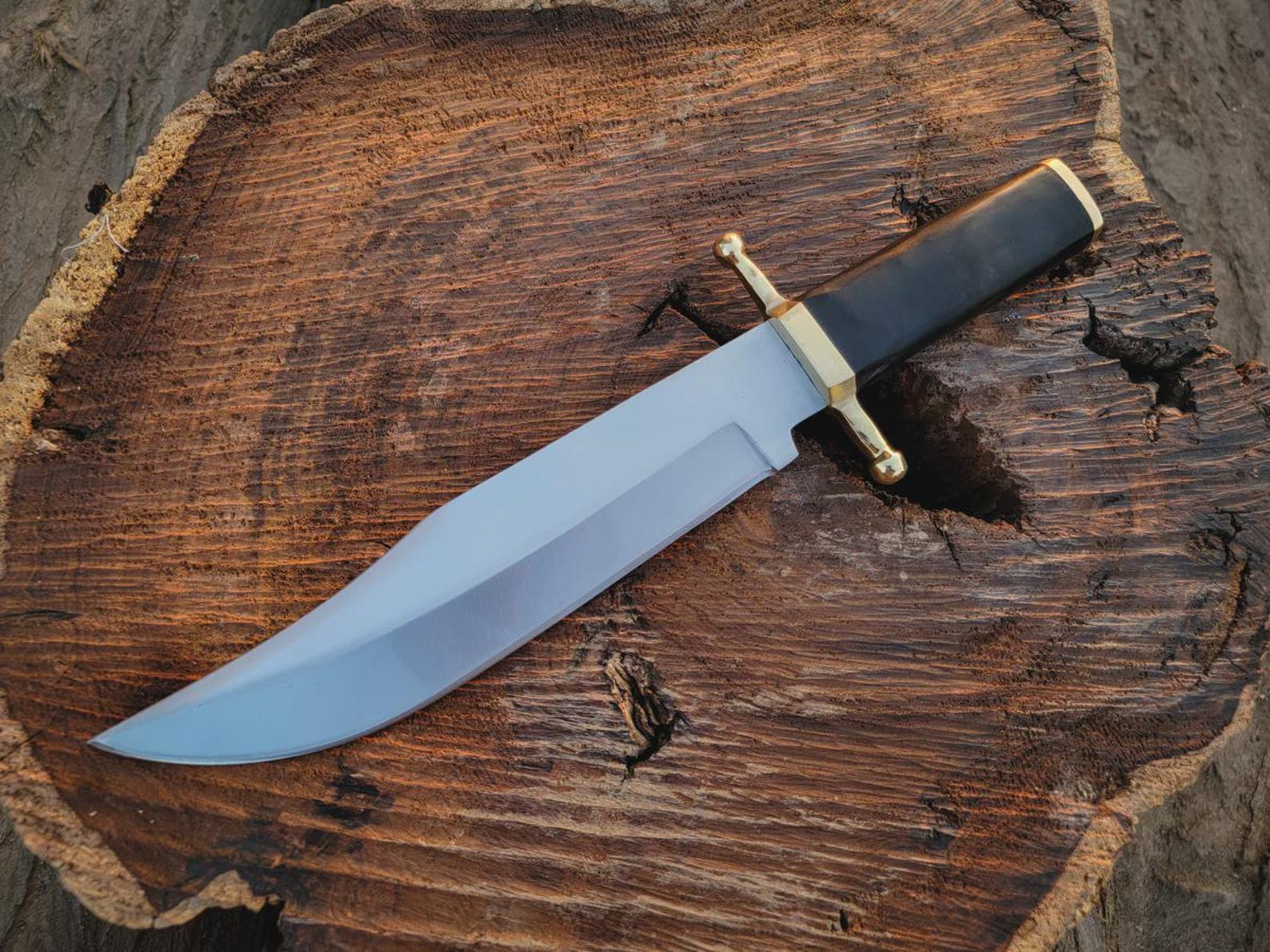 Premium Bowie Knife D2 Steel Blade Buffalo Horn Handle With Leather Sheath 1