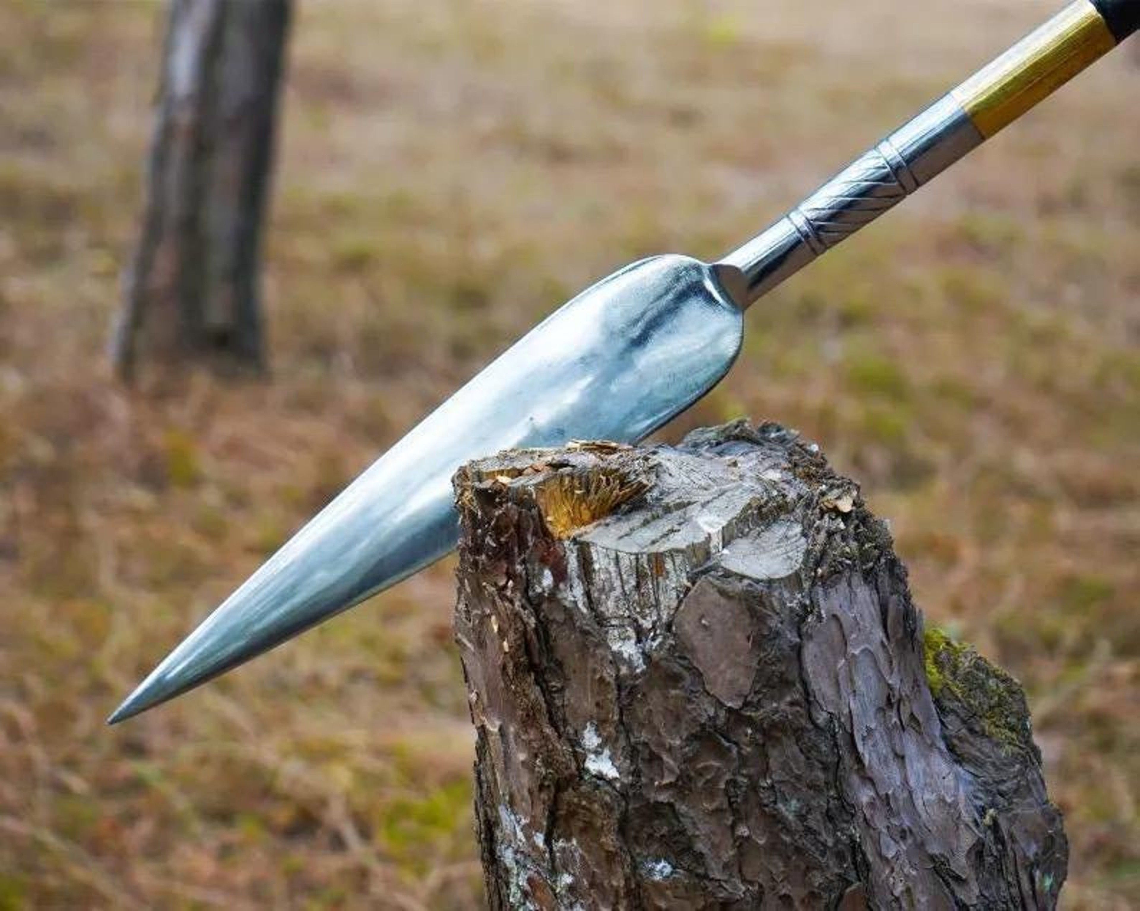 Handcrafted Medieval European Style Arming Swords With Rosewood Handle And Leather Wrap For Collect