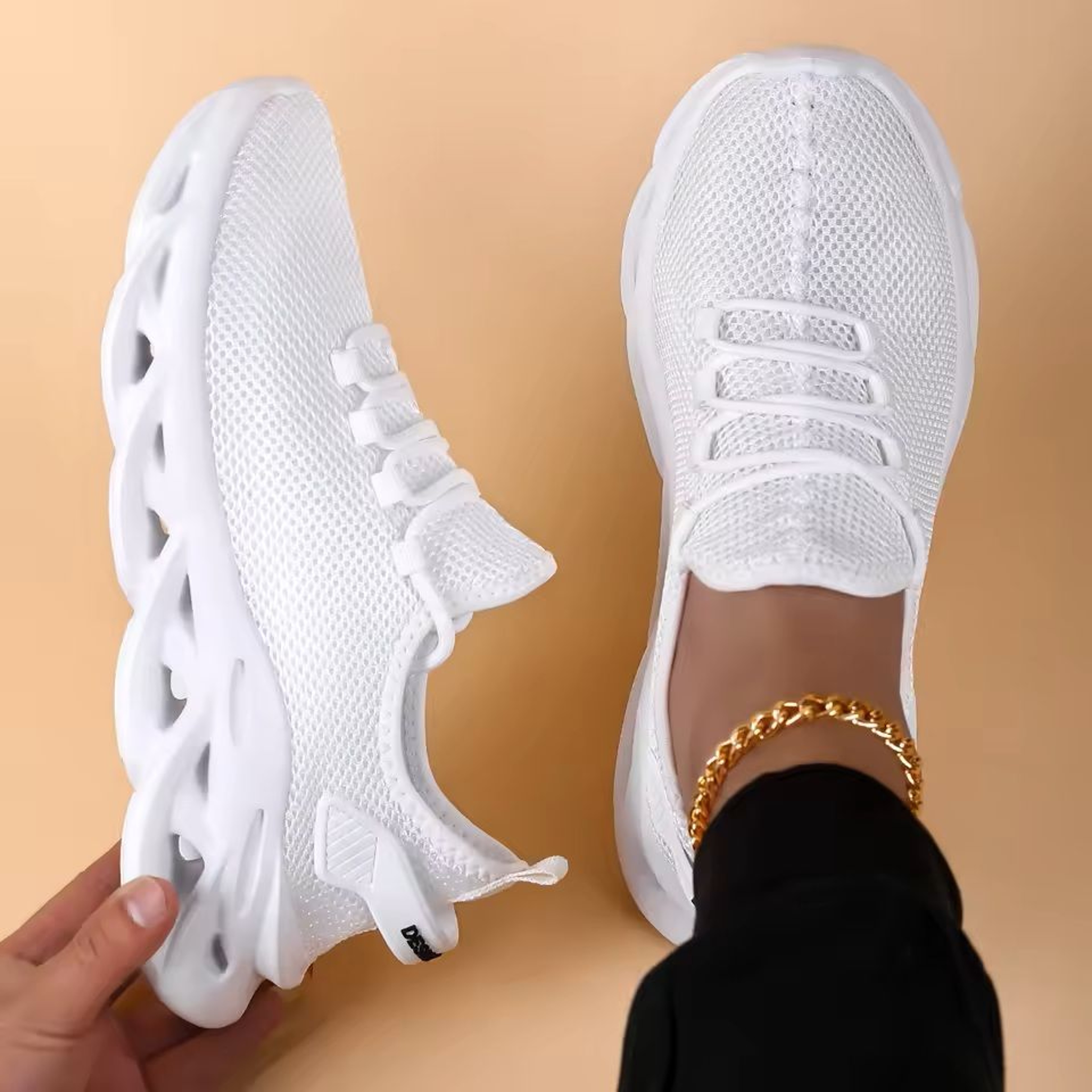 Mens Breathable Mesh Running Shoes  Lightweight And Outdoor Ready 0