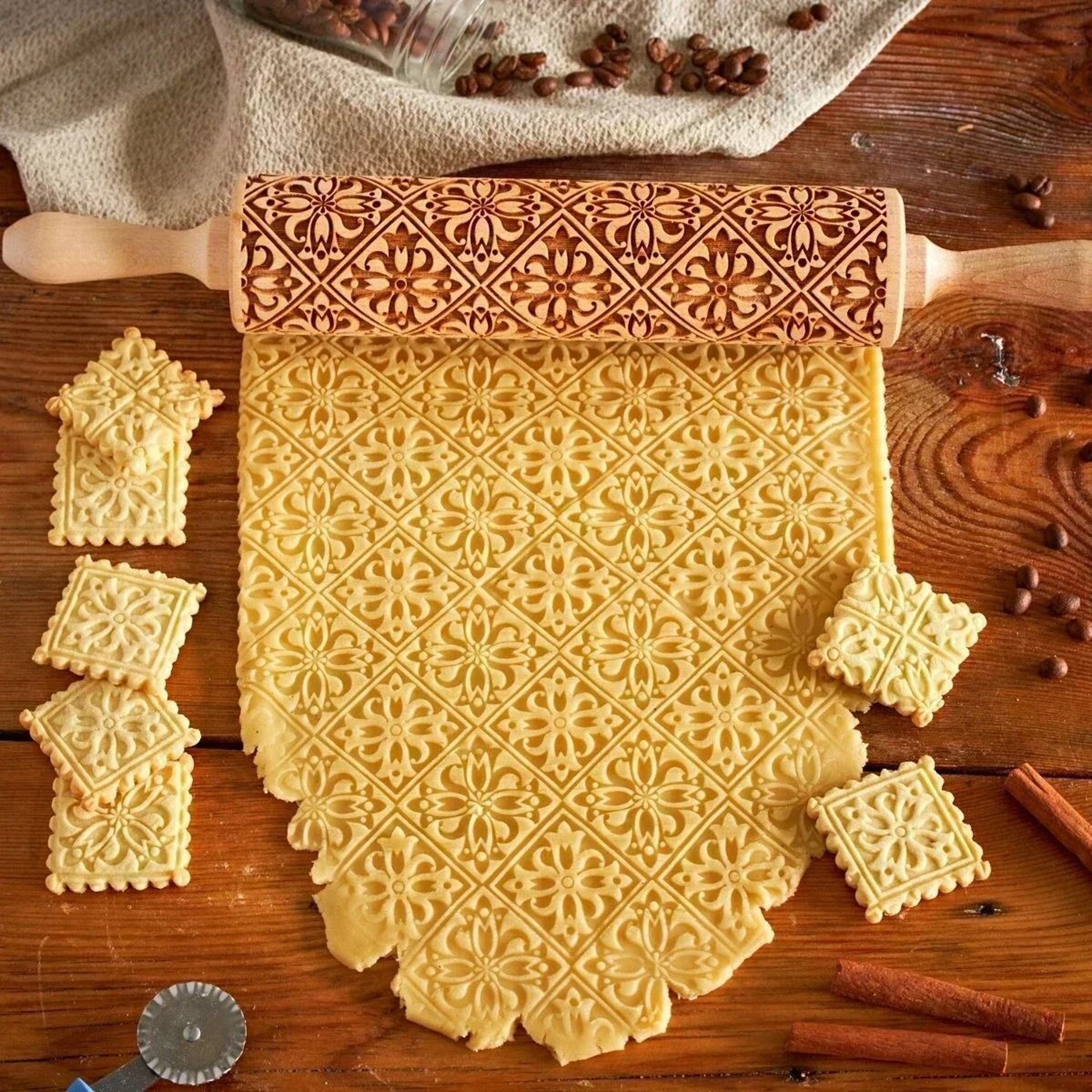 Wooden Embossed Rolling Pin With Snowflake And Elk Pattern For Holiday Cookie And Fondant Baking 9