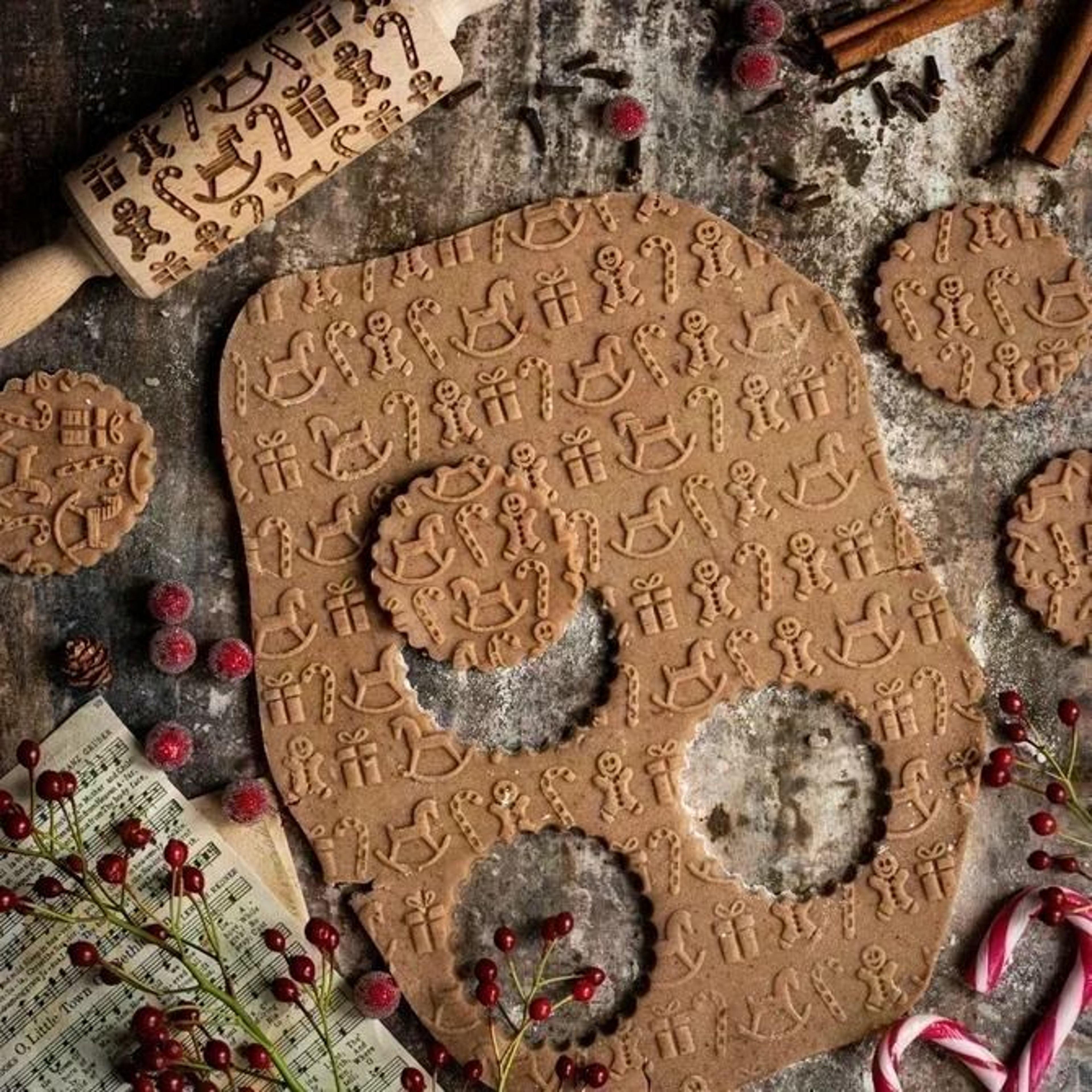 Wooden Embossed Rolling Pin With Snowflake And Elk Pattern For Holiday Cookie And Fondant Baking 11