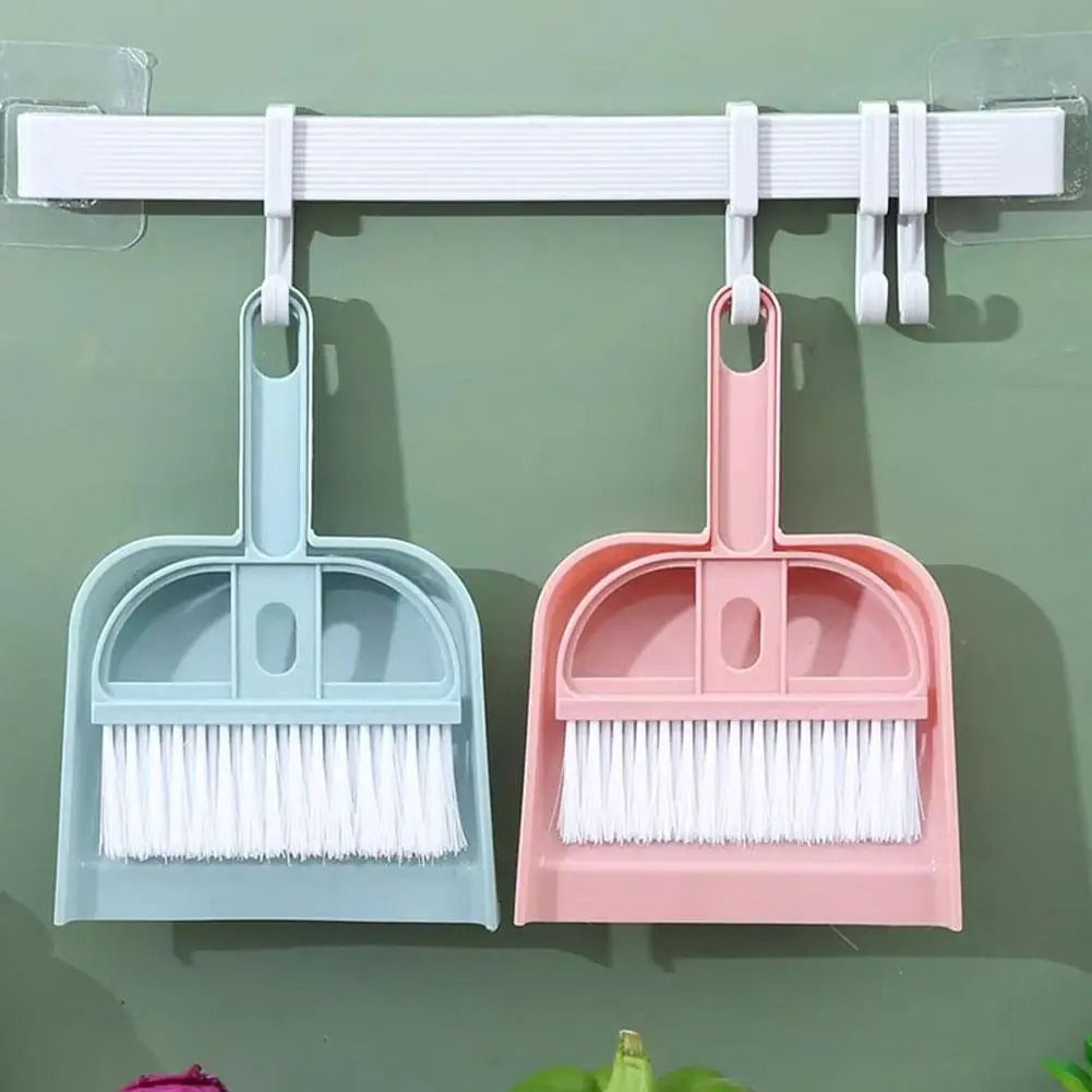 Mini Desktop Broom And Dustpan Set 0