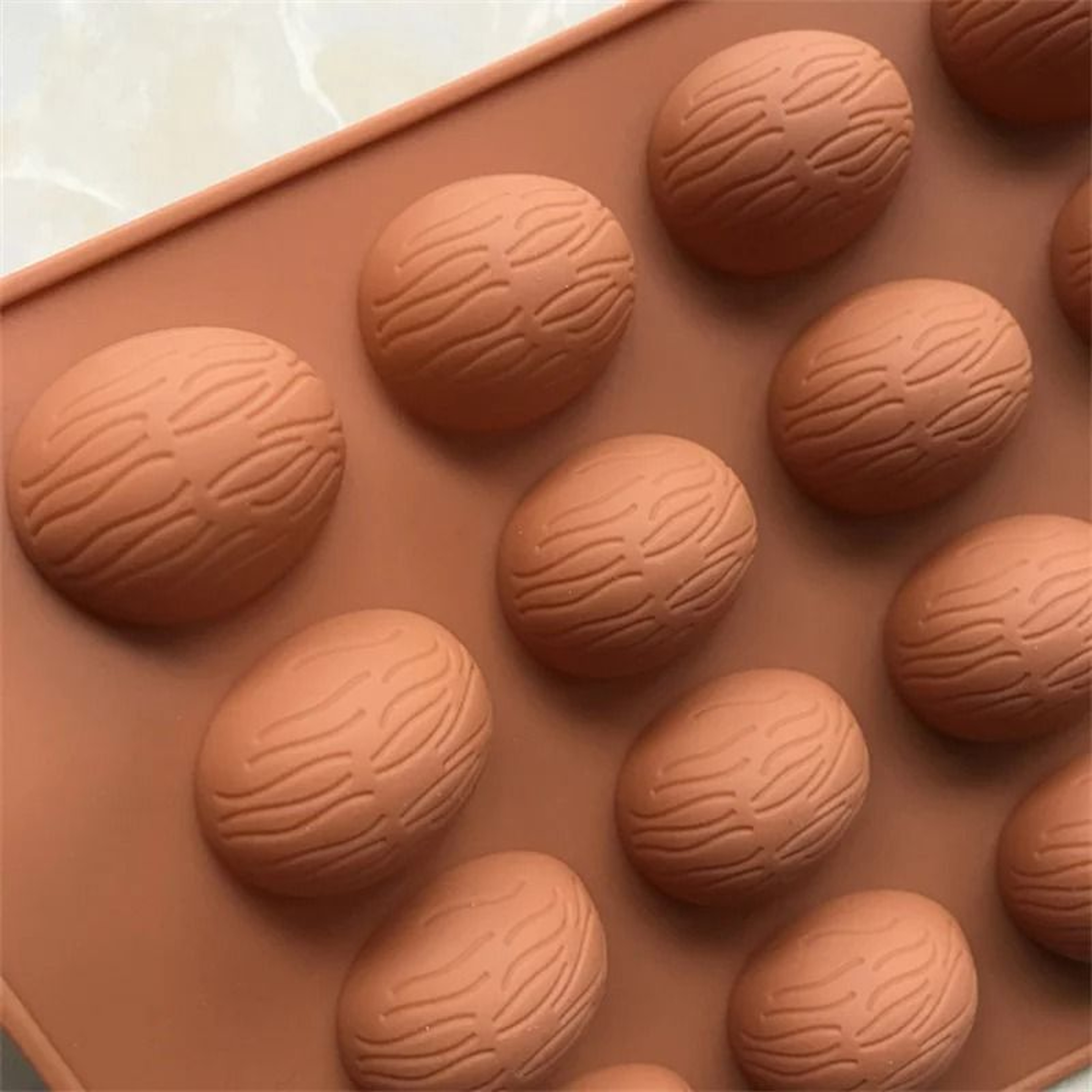 20 Holes Walnuts Nuts Shape Silicone Chocolate Moulds 0