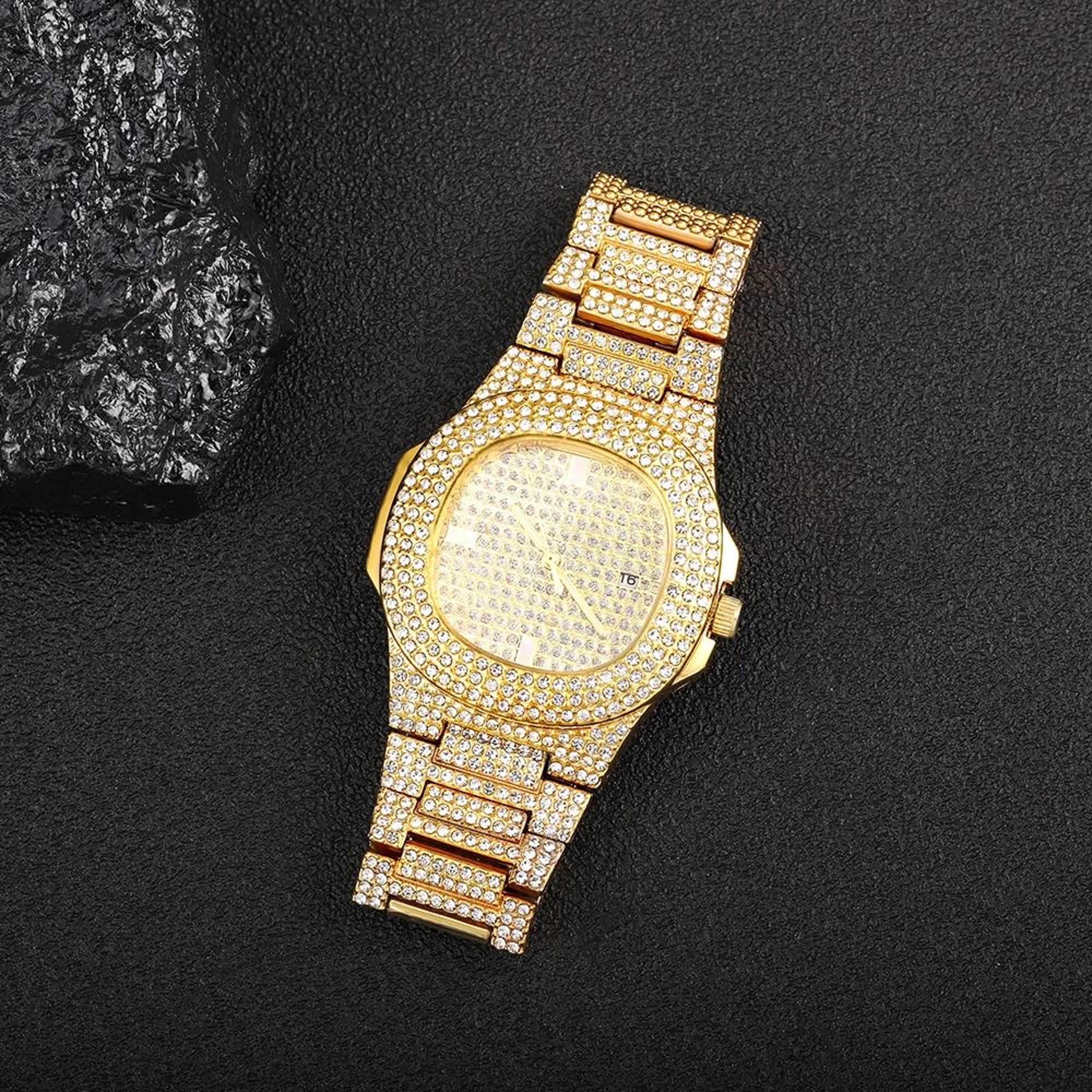 Luxury IcedOut HipHop Watch  Exquisite DiamondEncrusted Fashion Timepiece For Men And Women 1