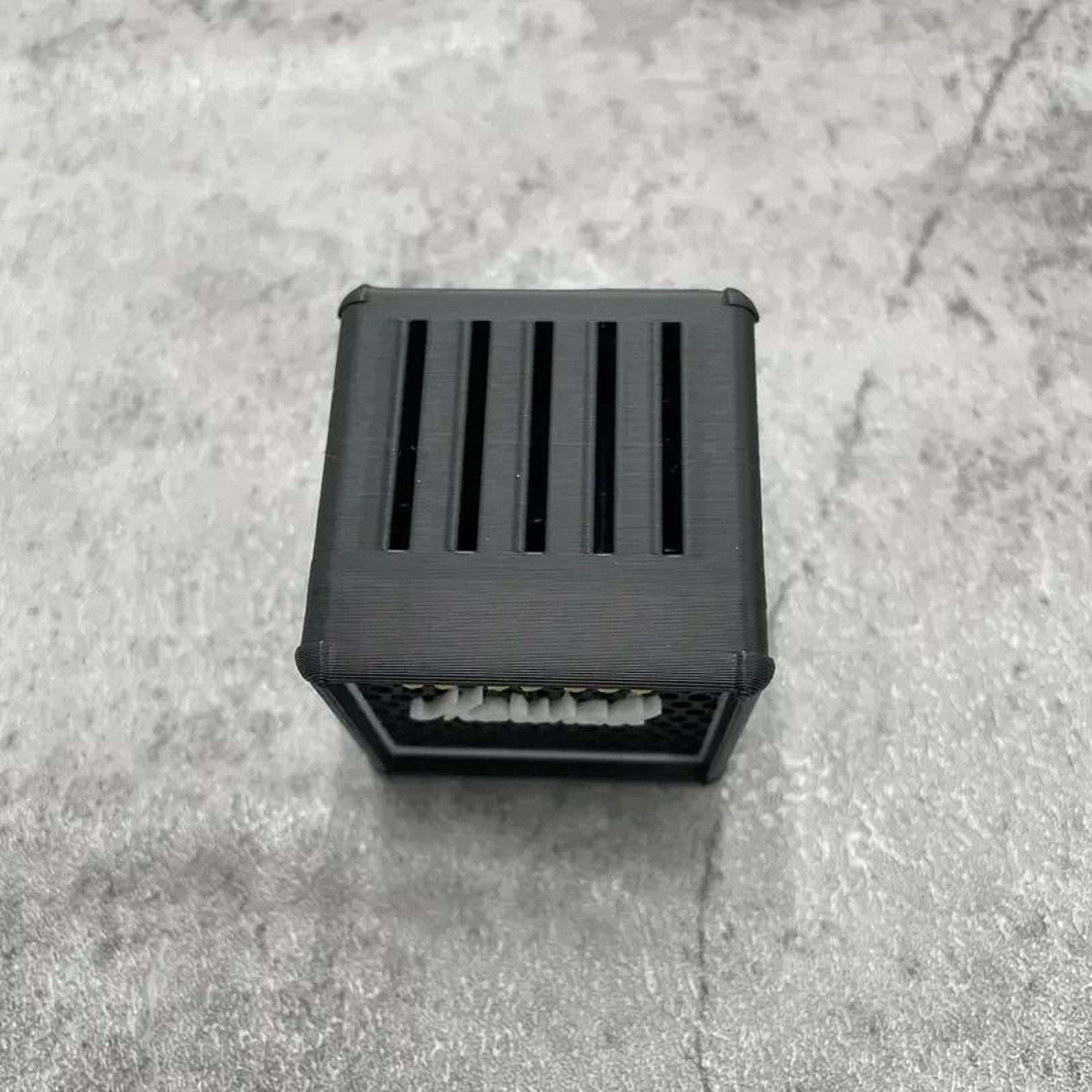3DPrinted Mini Speaker Guitar Pick Storage Box 2