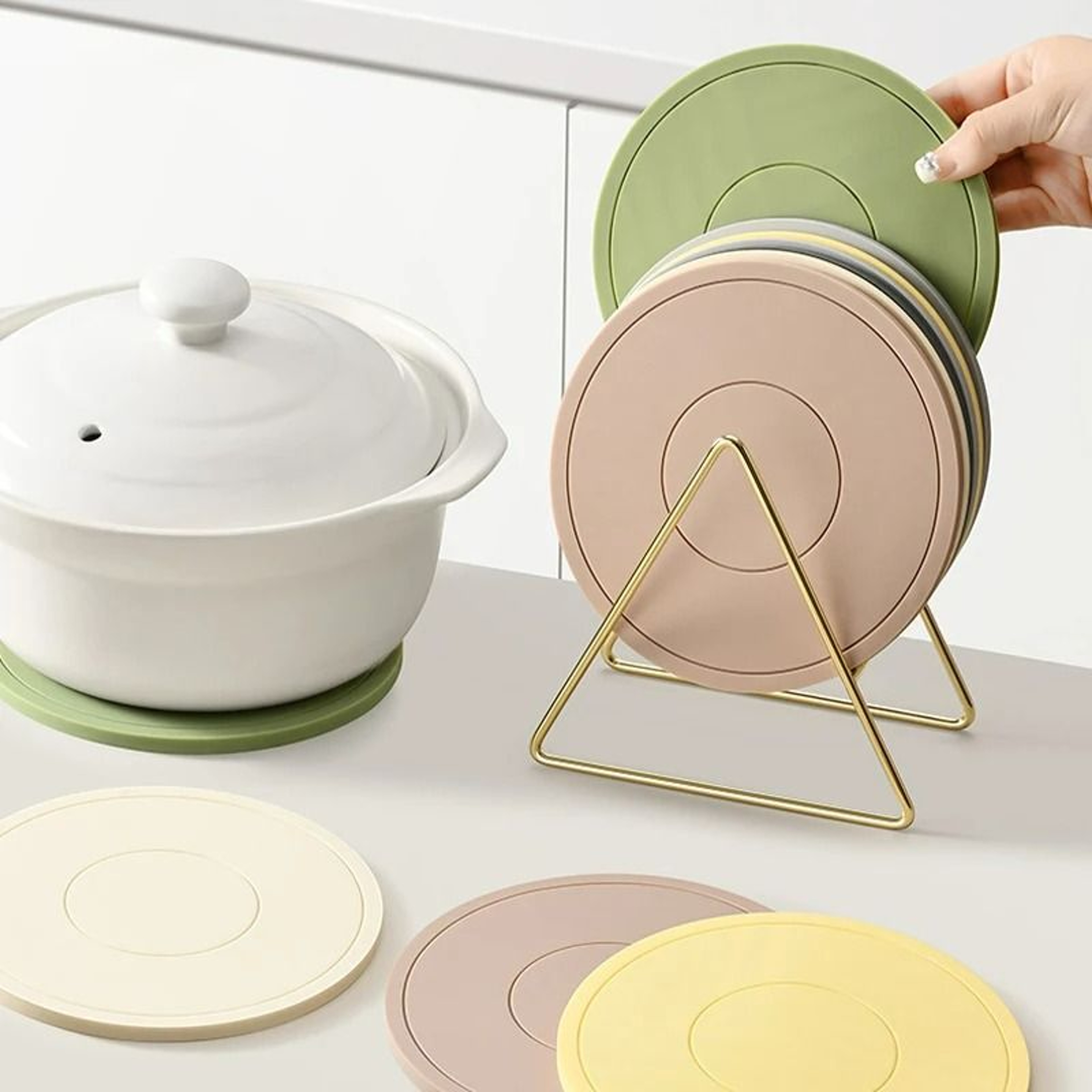 MultiSize Round Silicone Trivet  Heat Insulation Meal Mat 1