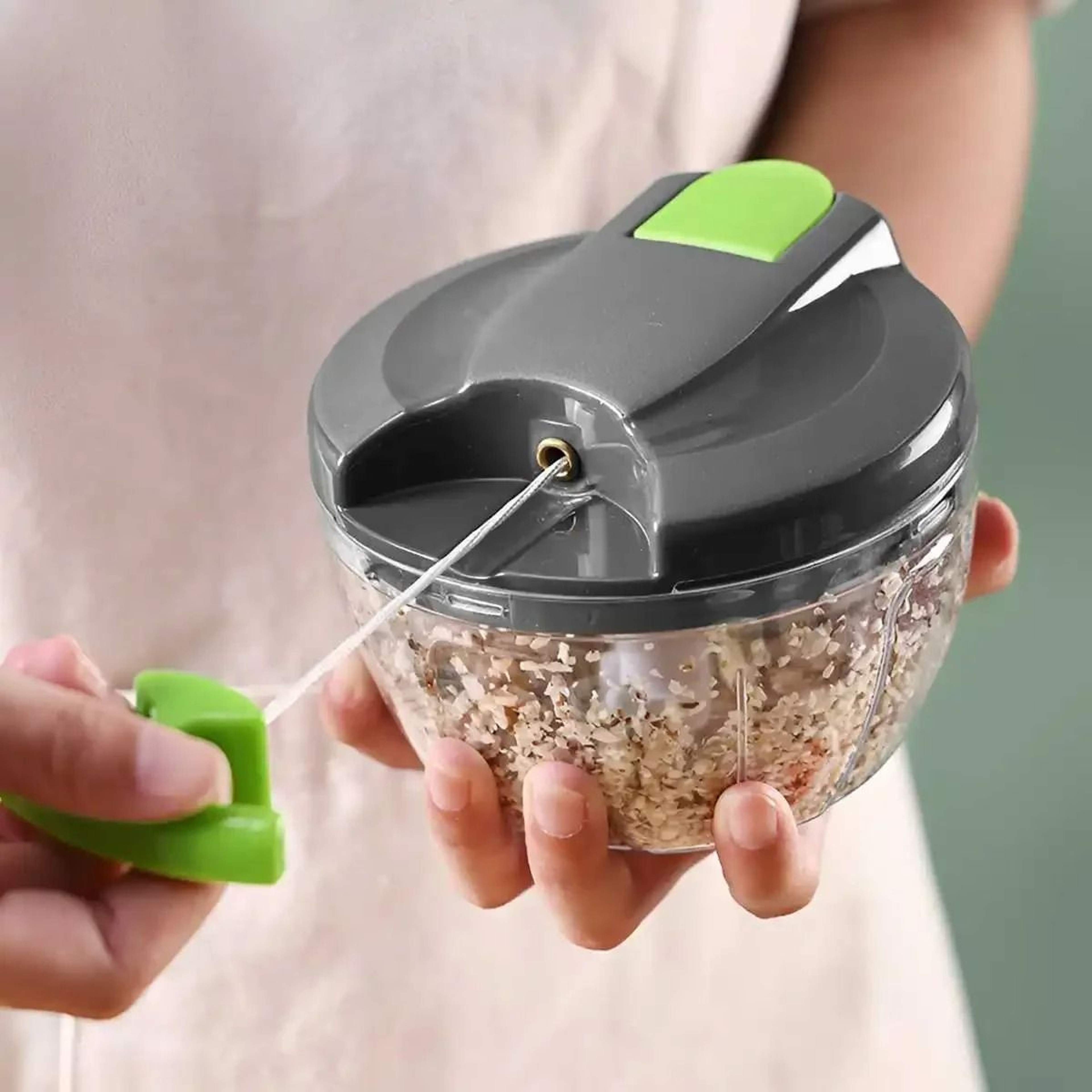 Manual Rotating Vegetable  Garlic Chopper 4