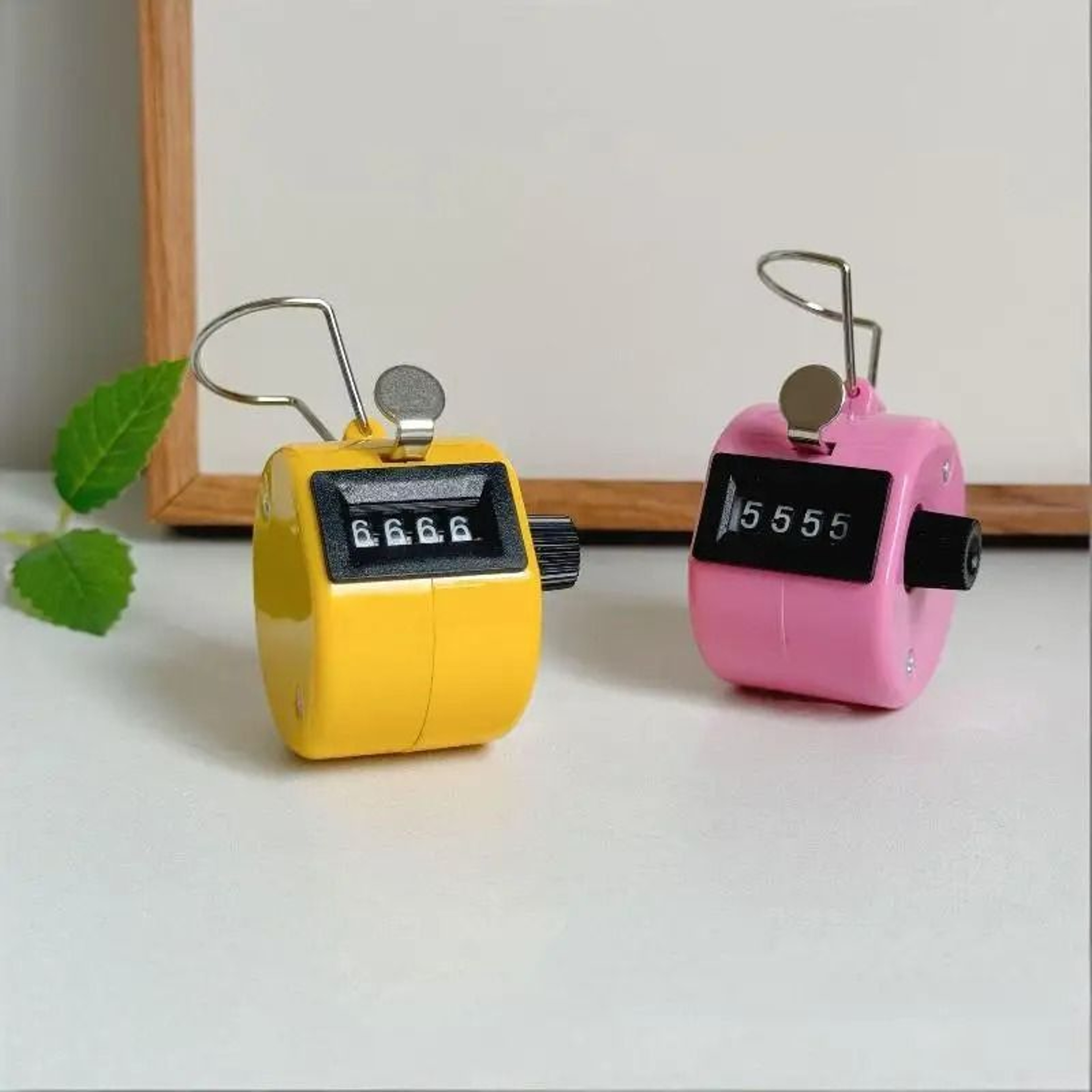 4Digit Handheld Mechanical Tally Counter Manual Palm Clicker For Inventory  Attendance 2