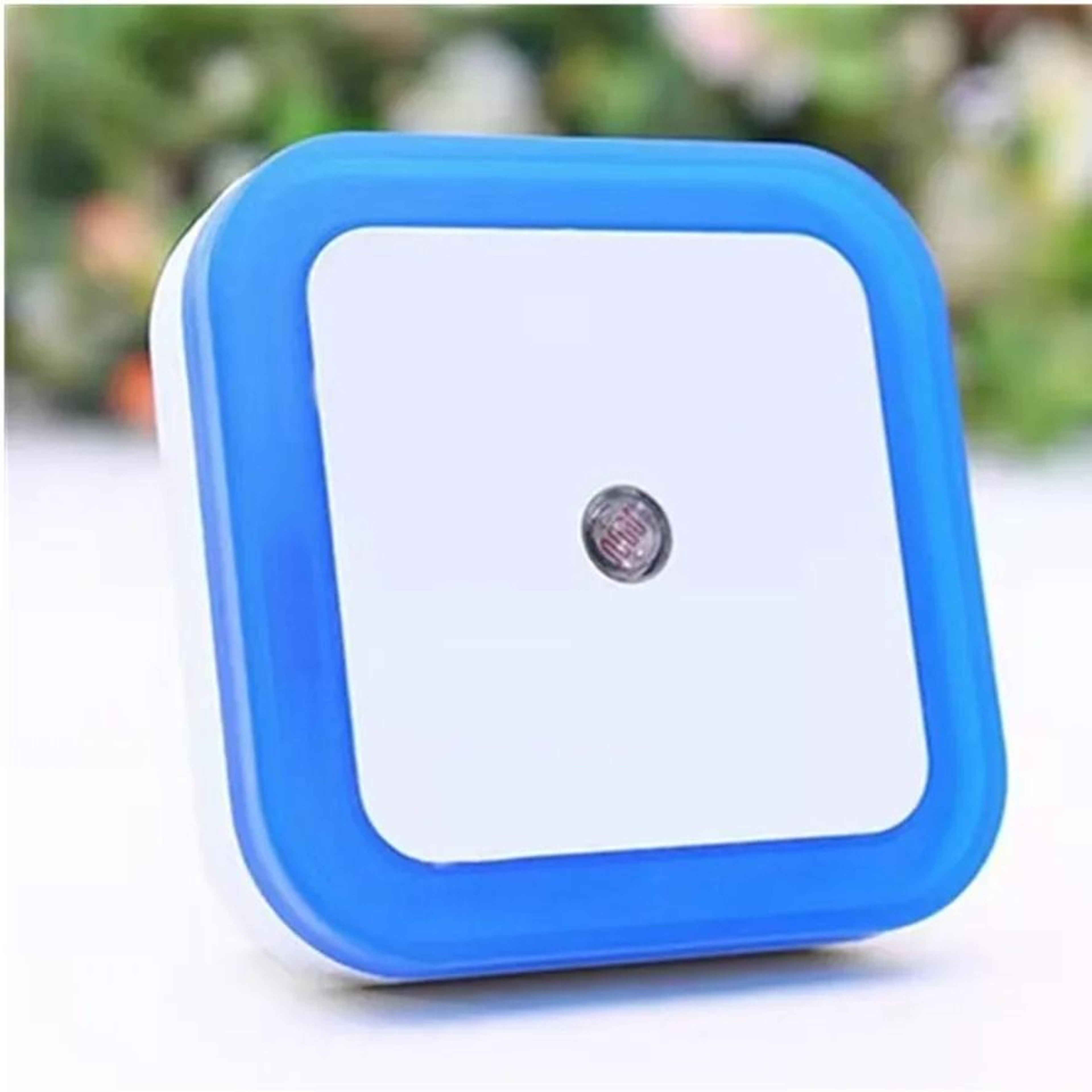 Automatic PlugIn LED DusktoDawn Night Light 6