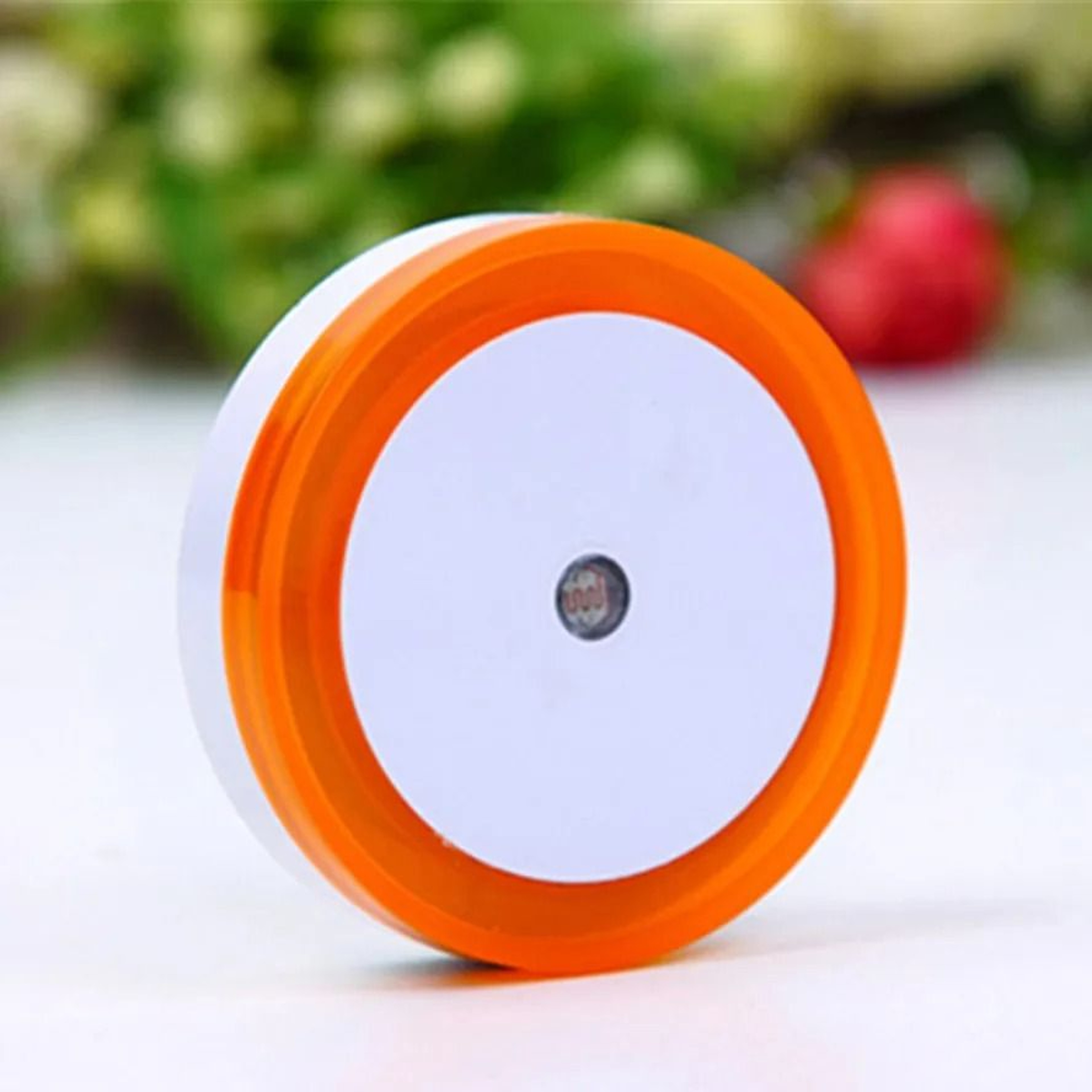 Automatic PlugIn LED DusktoDawn Night Light 15