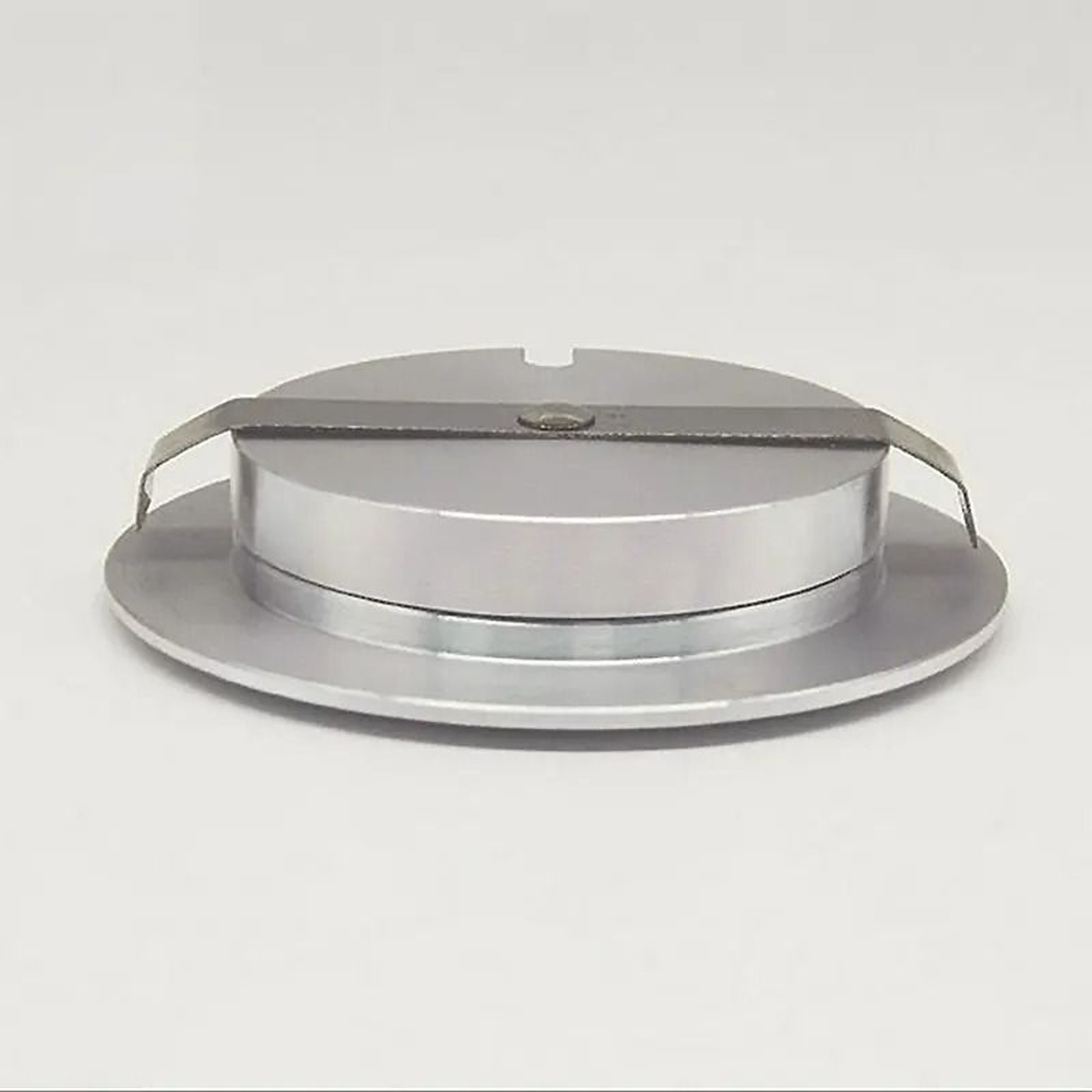 4Piece LowVoltage LED UnderCabinet Puck Light Set 3
