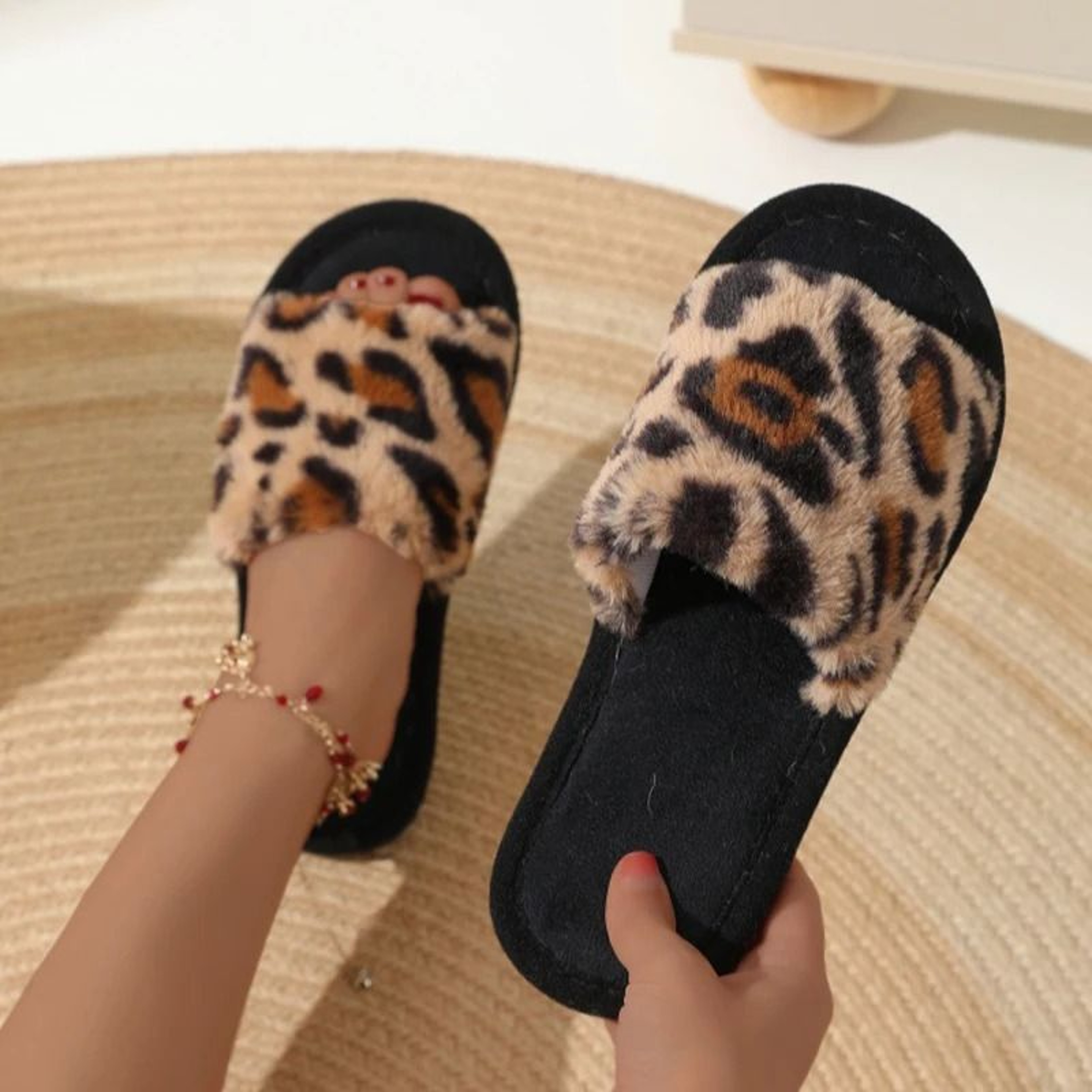 Womens Plush Fleece Warm Winter House Slippers With NonSlip EVA Sole 0