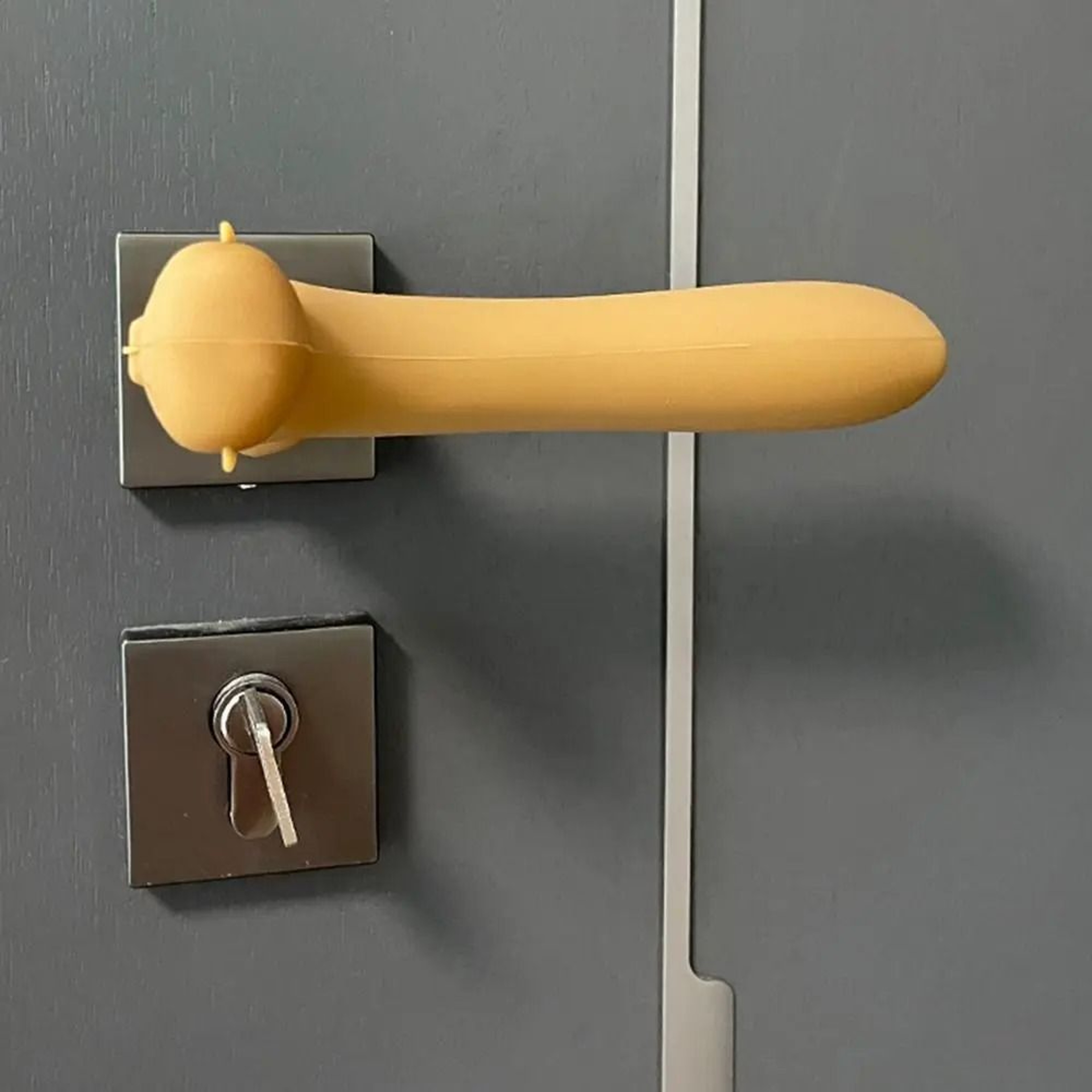 Cute Silicone AntiCollision Door Handle Cover  Baby Safety Protector 4