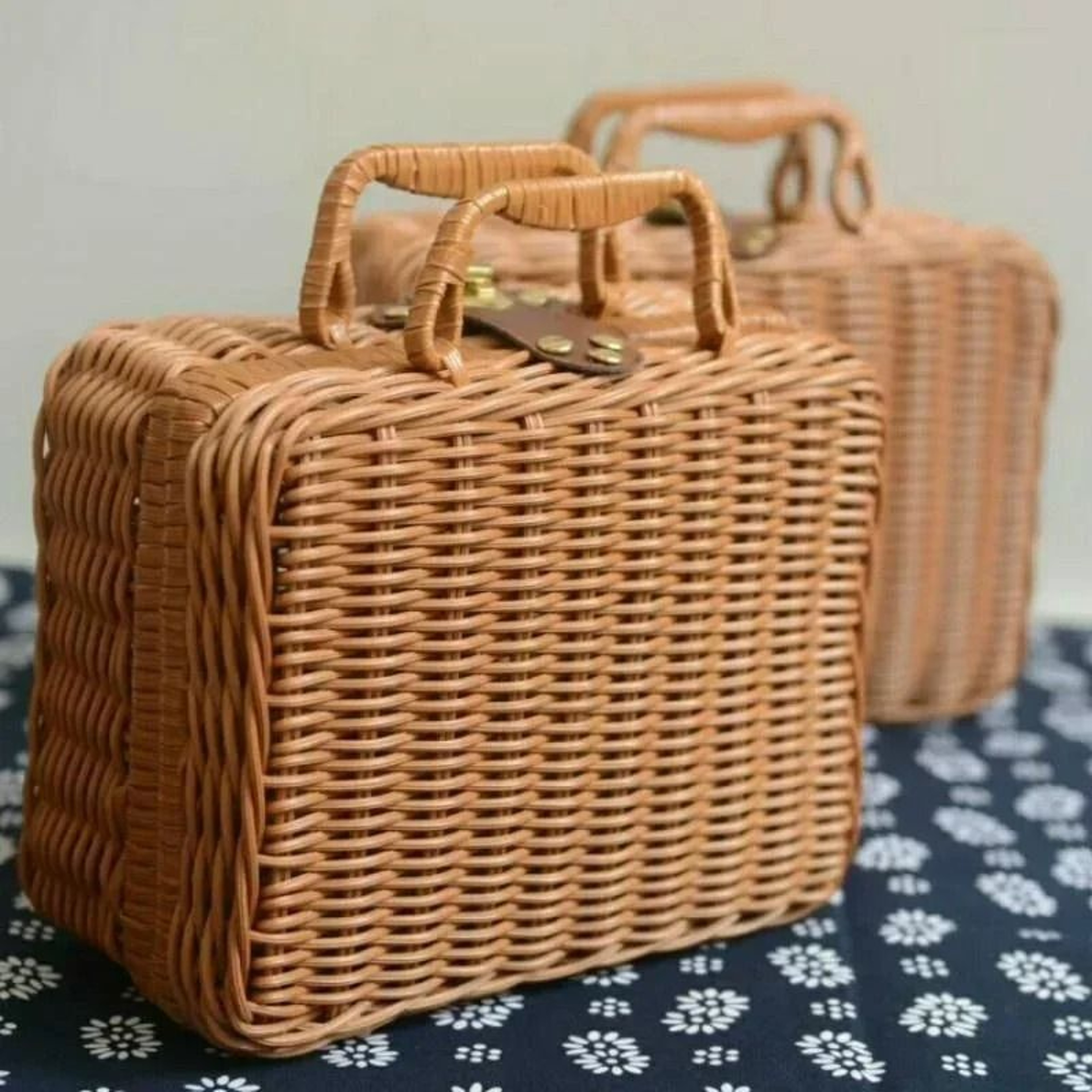 Retro RattanLike Woven Suitcase Storage Box  Decorative Prop Basket With Handle 2