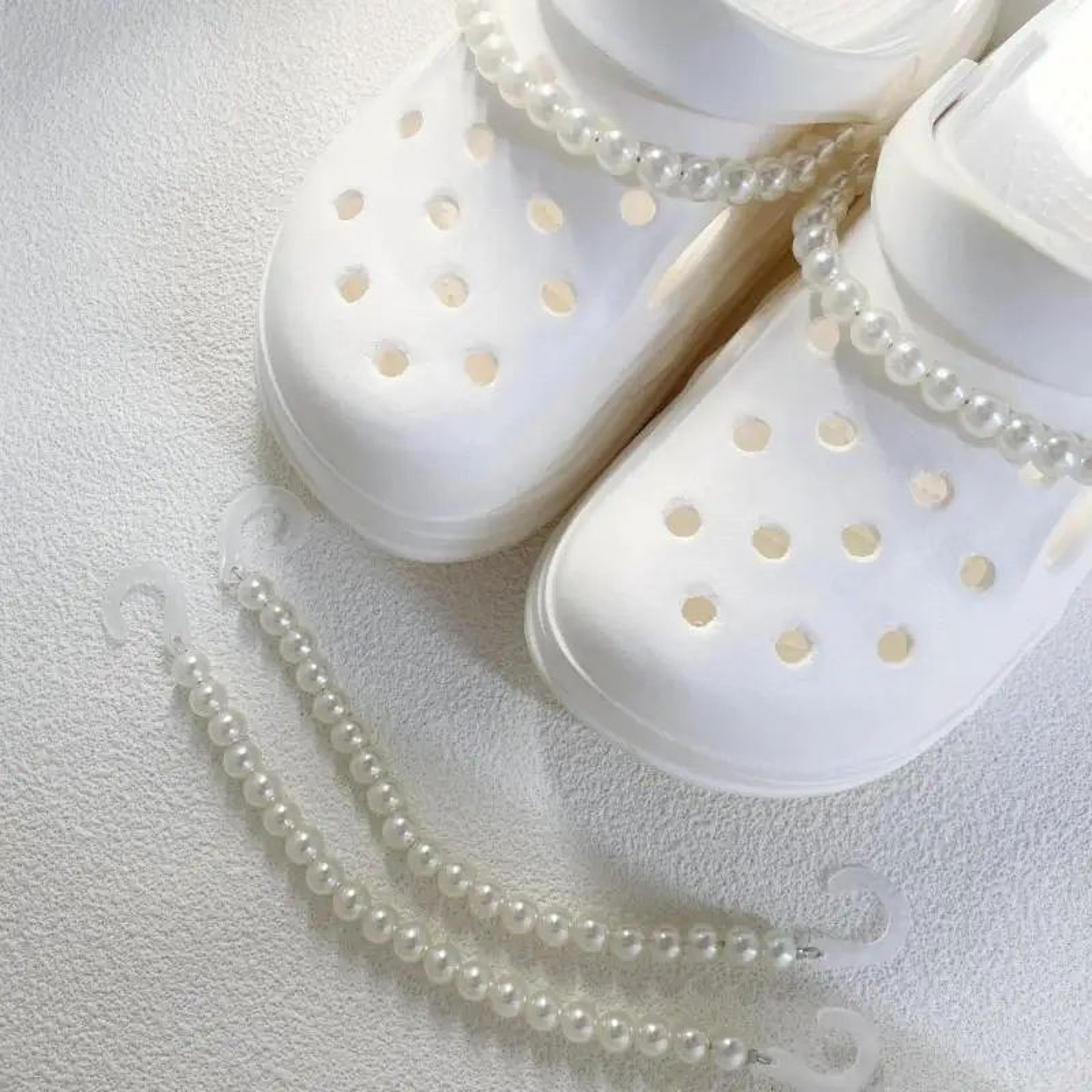 Detachable Imitation Pearl Shoe Chains 0