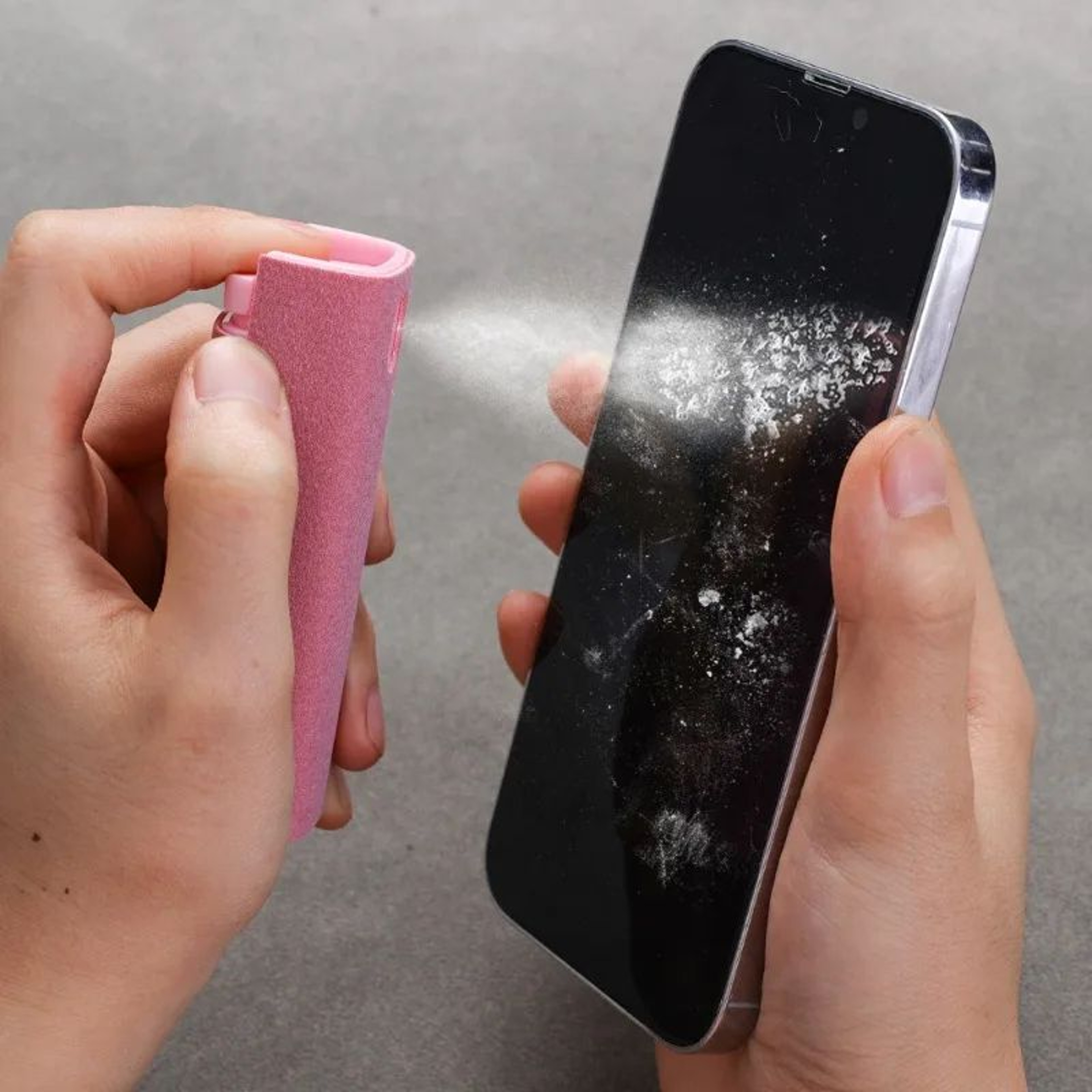 2 In 1 Portable Screen Cleaner Spray Bottle 4