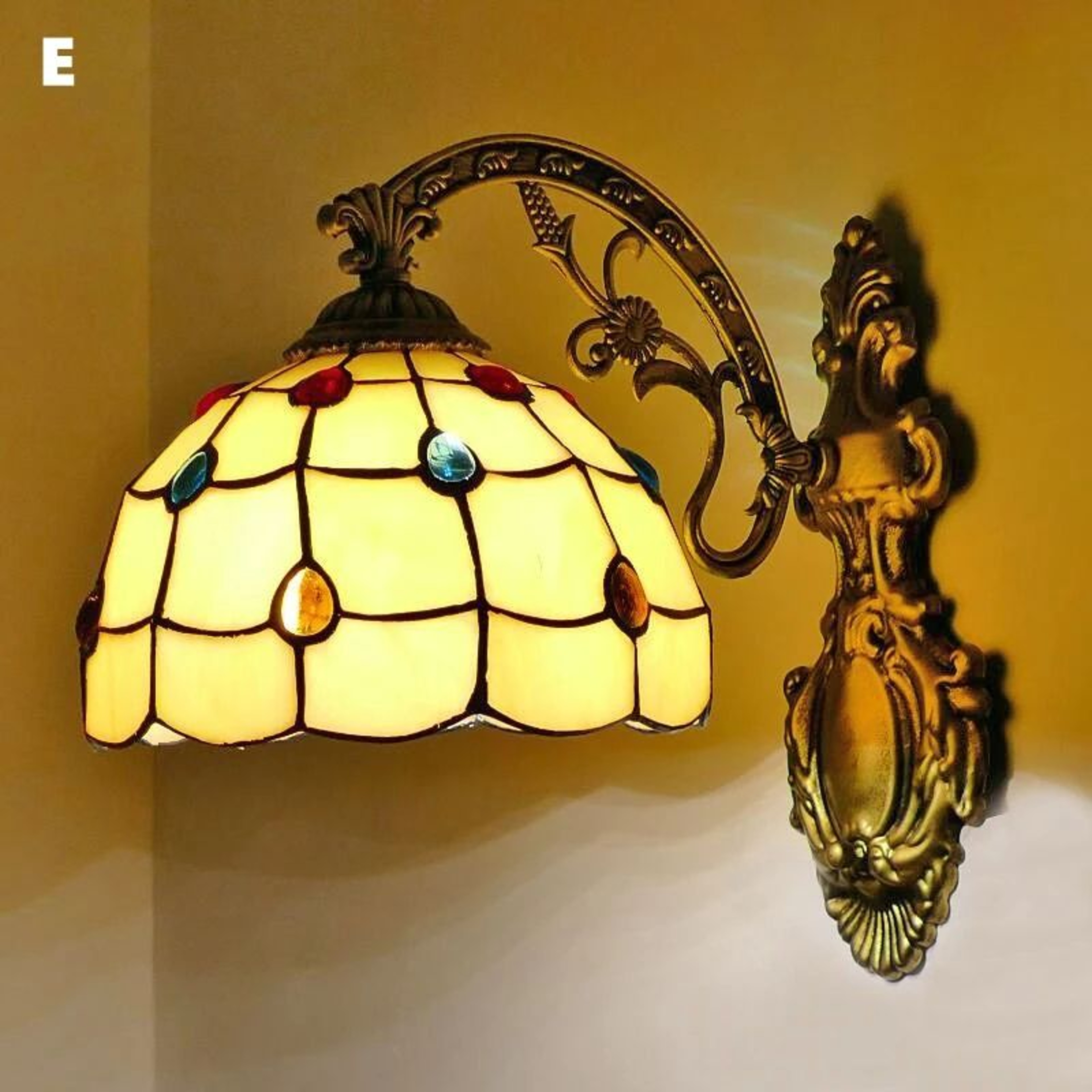 Vintage Tiffany Stained Glass Wall Sconce 10