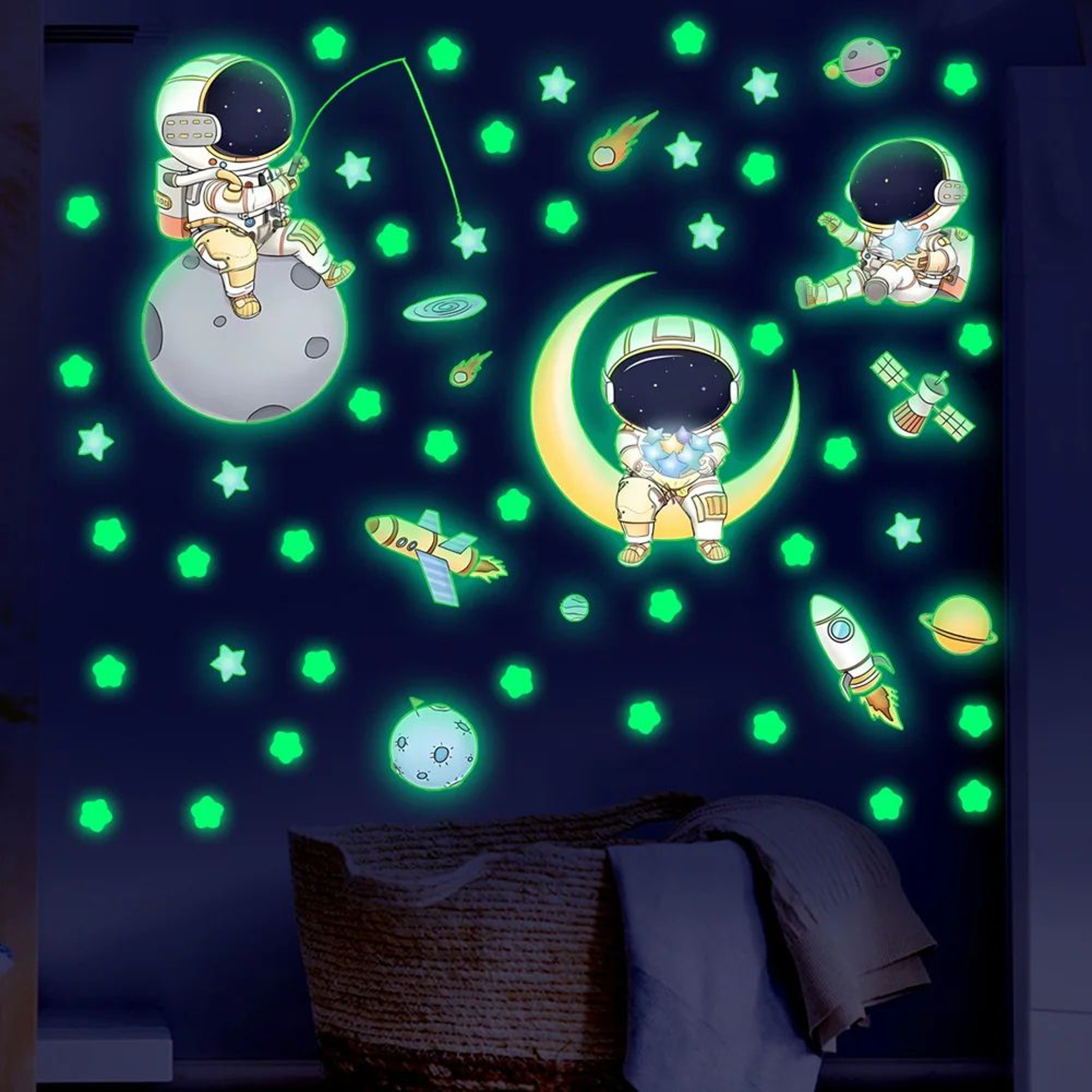 CosmoGlow Astronaut Glow In The Dark Wall Stickers 5