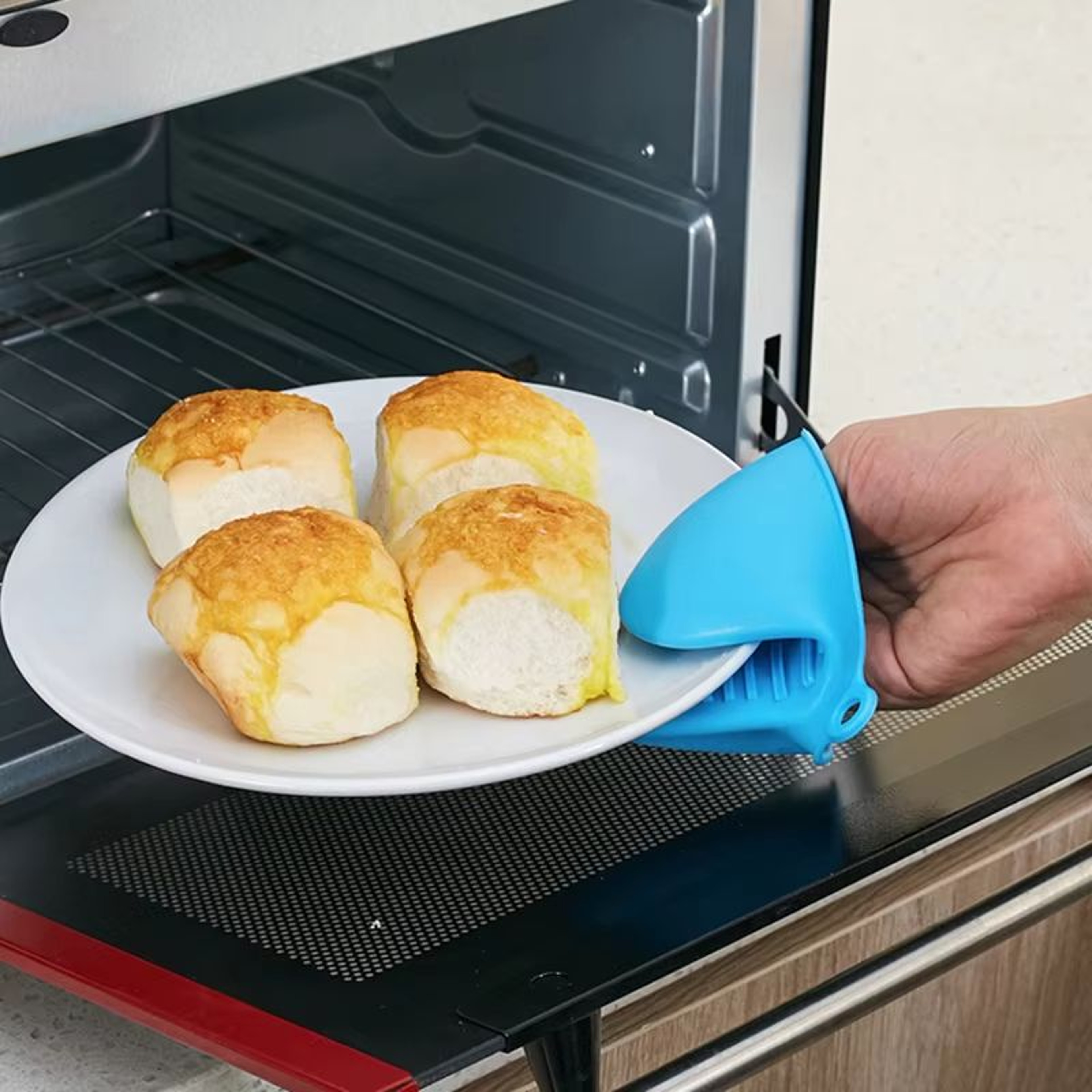 Silicone AntiHeat Gloves  HeatResistant Gloves For Microwave Ovens And Baking Thickened For Maximum 2