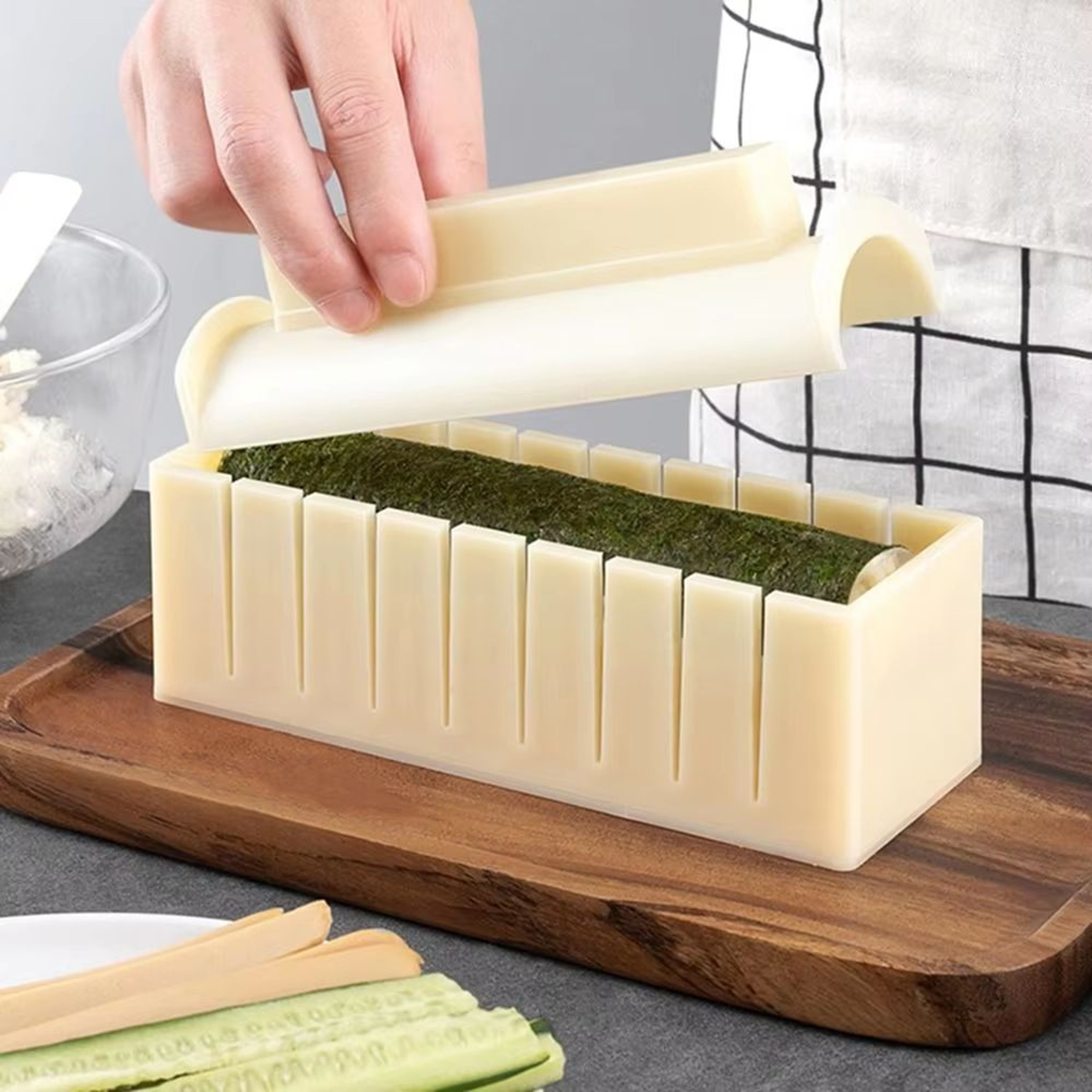 3pcs Sushi Maker Kit Kimbap Roll Molds Round Square Heart Easy DIY Sushi Rolling Mold Tools For Hom 4