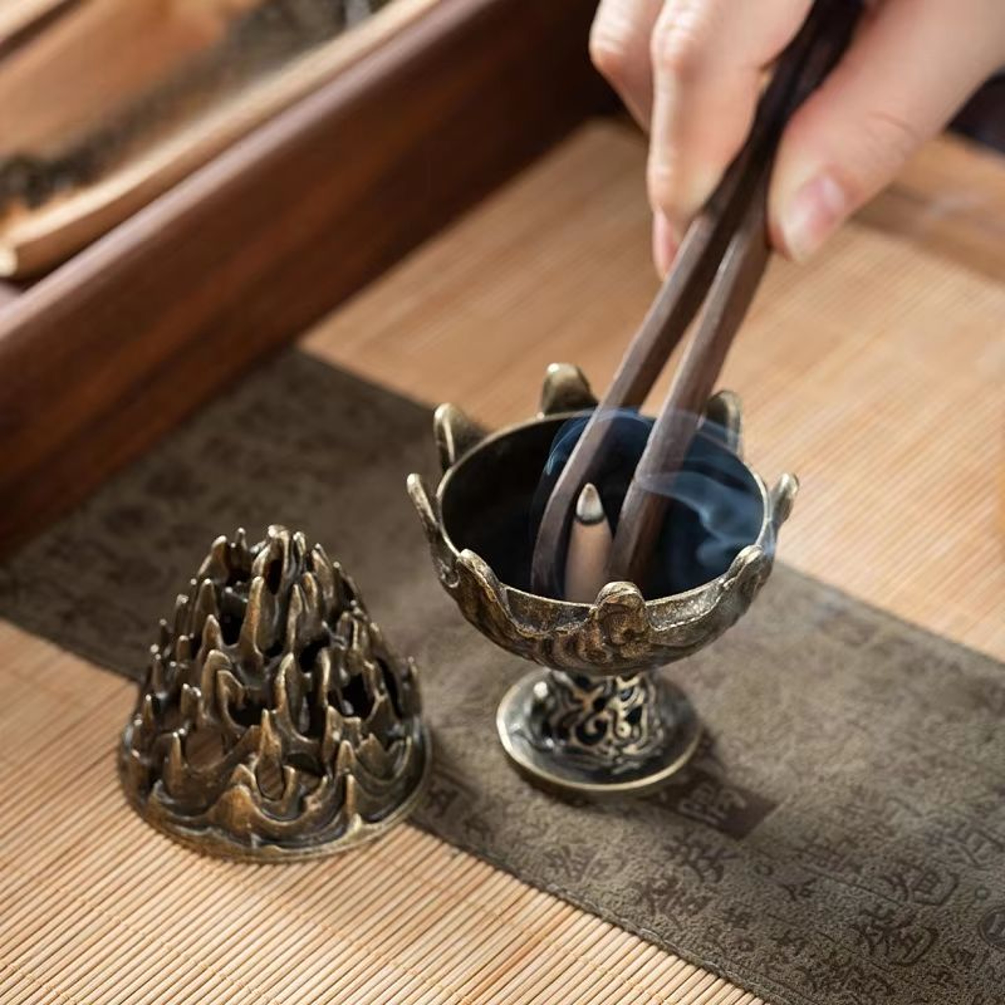 Boshan Mountain Incense Burner Mini Tabletop Zen Decor Portable Aromatherapy Holder 2