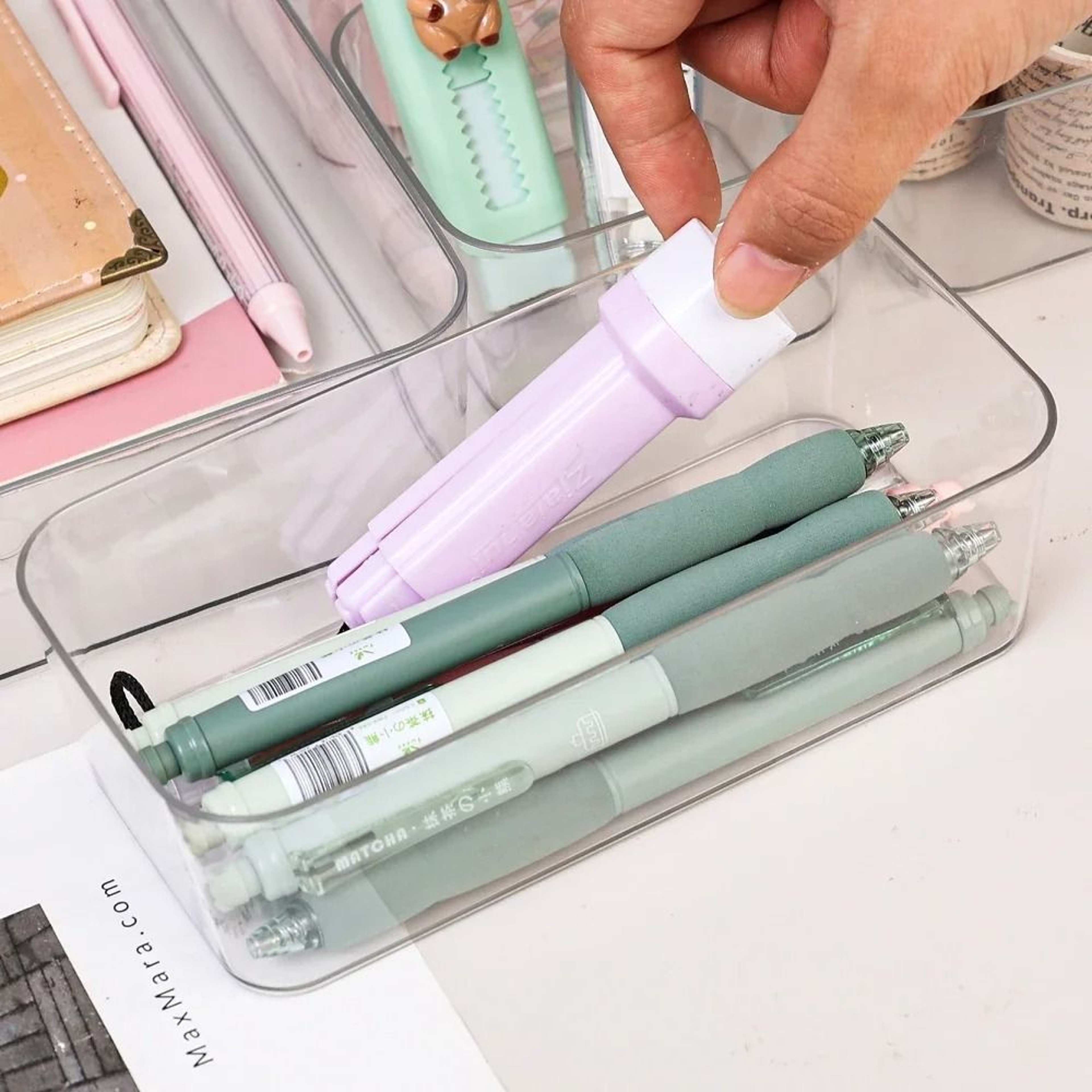 Clear Plastic Storage Box Large Capacity Desktop Organizer For Makeup Jewelry And Office Supplies 2