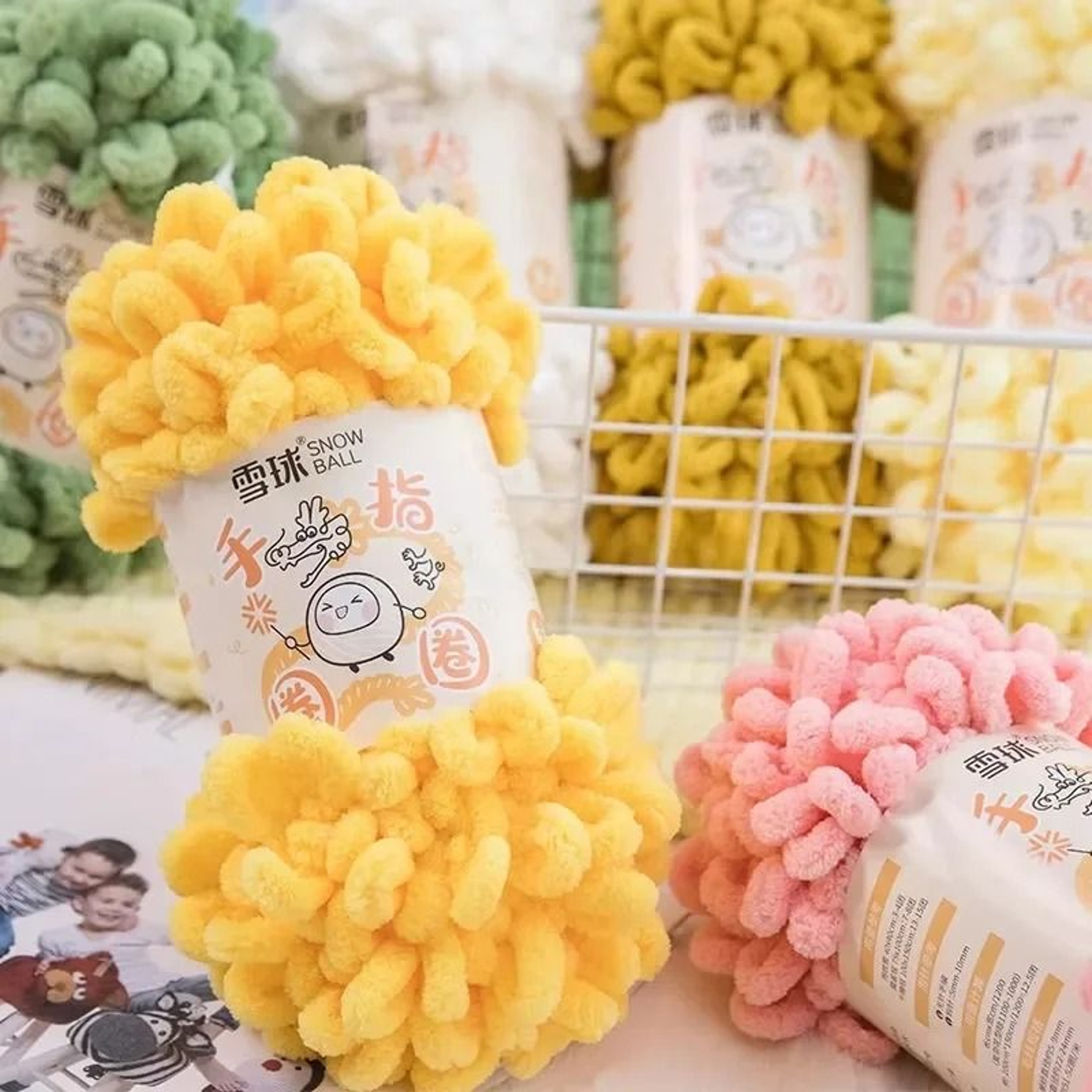Finger Loop Puffy Yarn For Hand Knitting Blankets Pillows And DIY Crafts 1