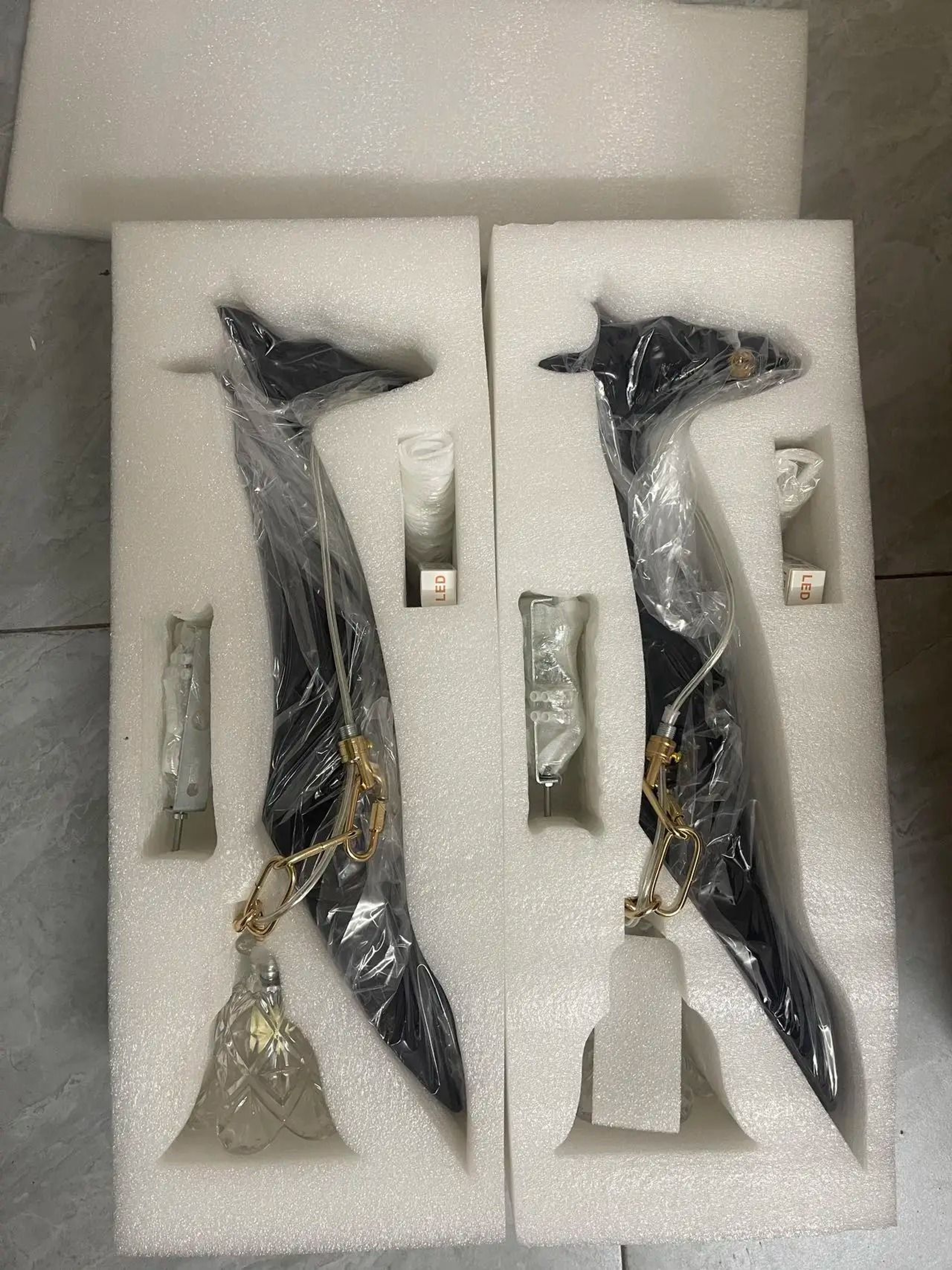 Golden Giraffe Resin Wall Sconce 6