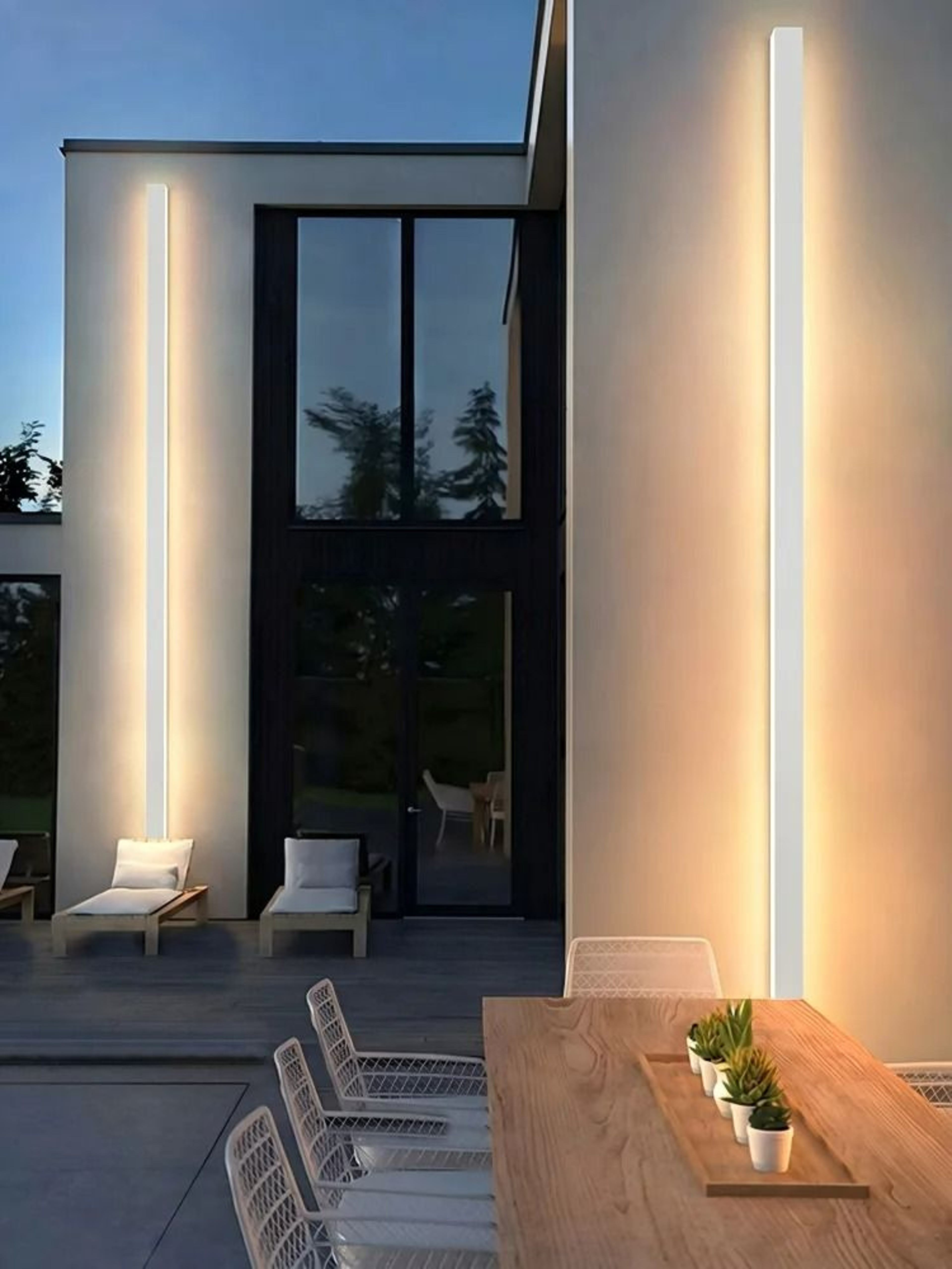 Rainora IP65 LED Wall Sconce 2