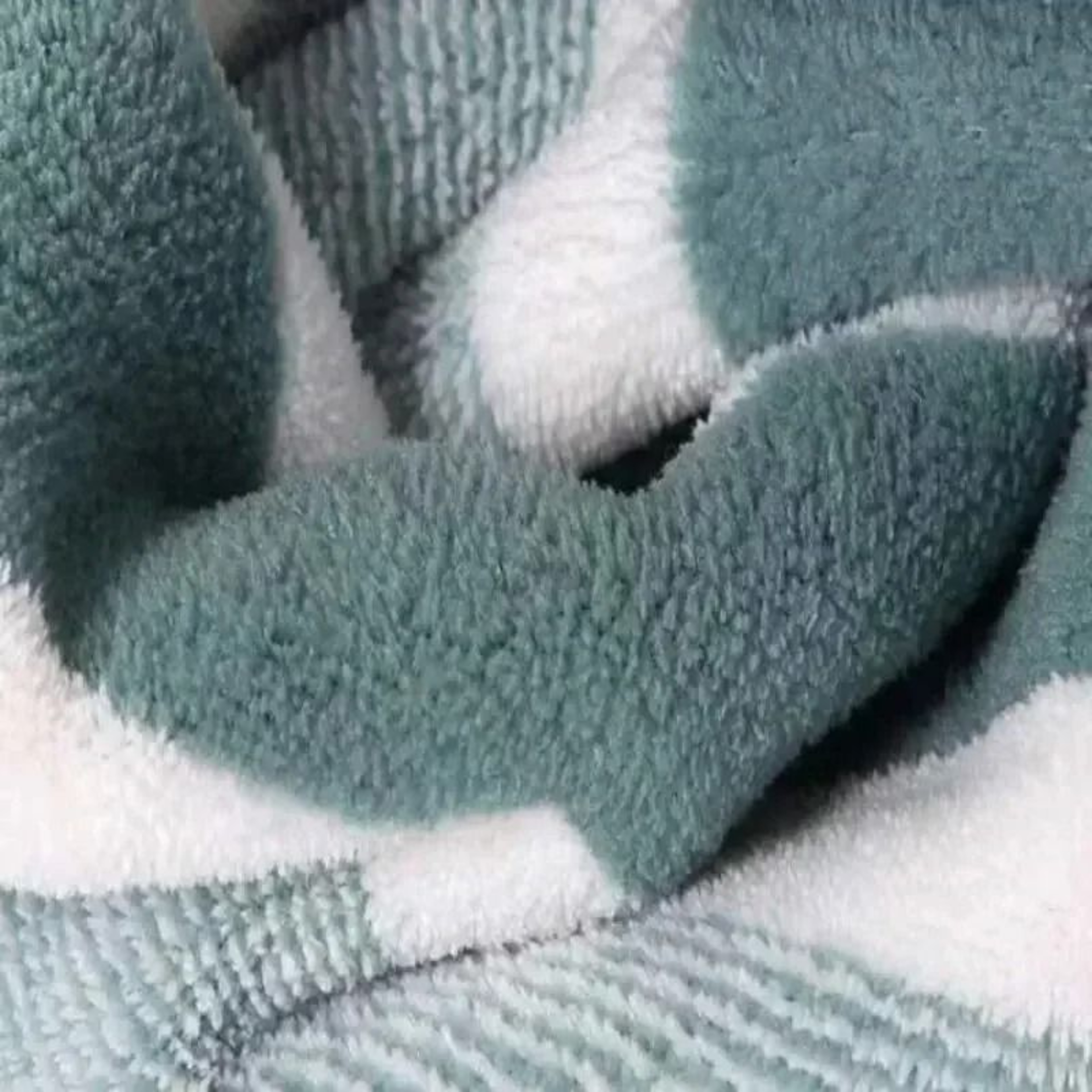 Striped Pattern Quick Dry Soft Towel Set For Bathroom And Face Care 5