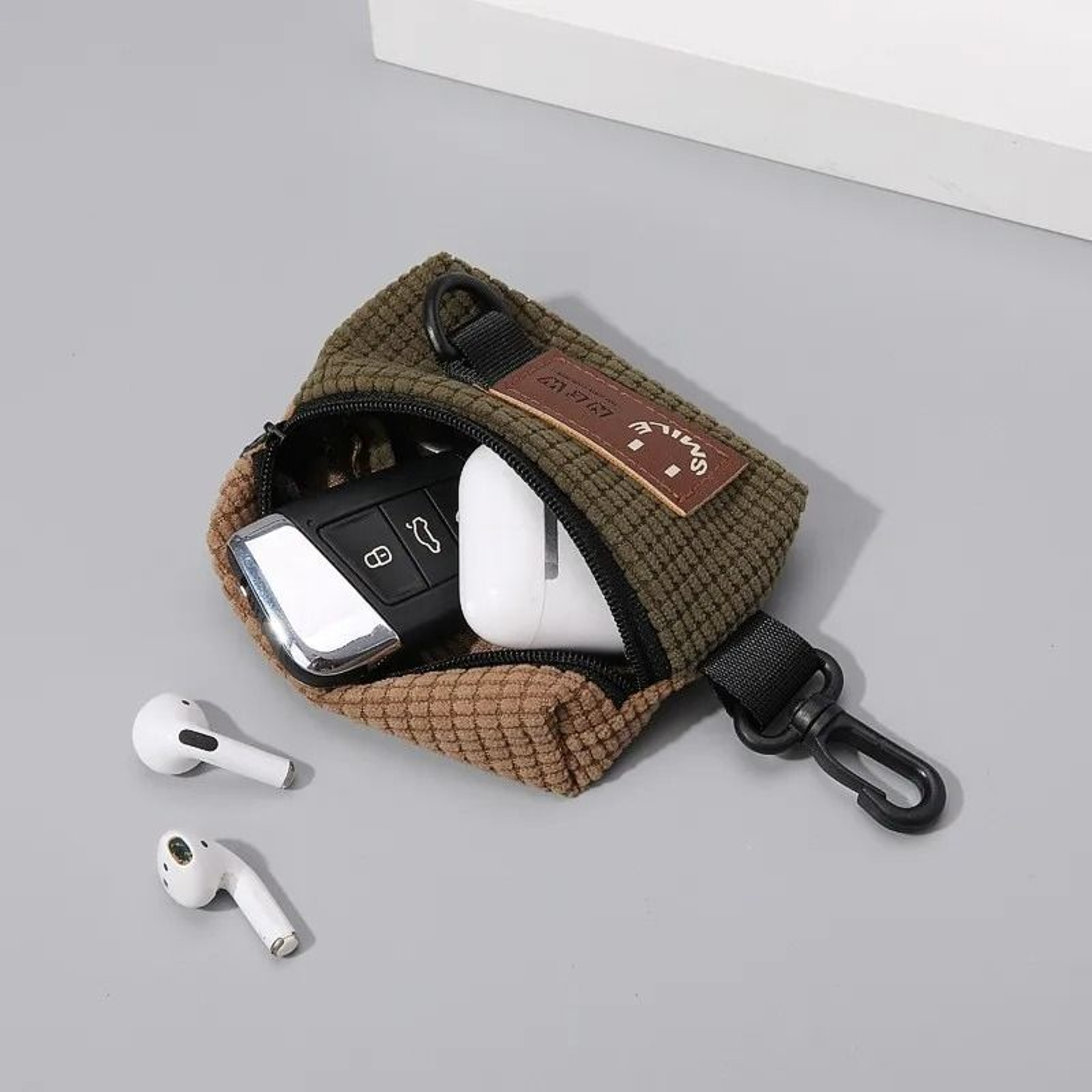 Portable Cycling Backpack Headphone Storage Bag Universal Sports Hanging Pouch 2