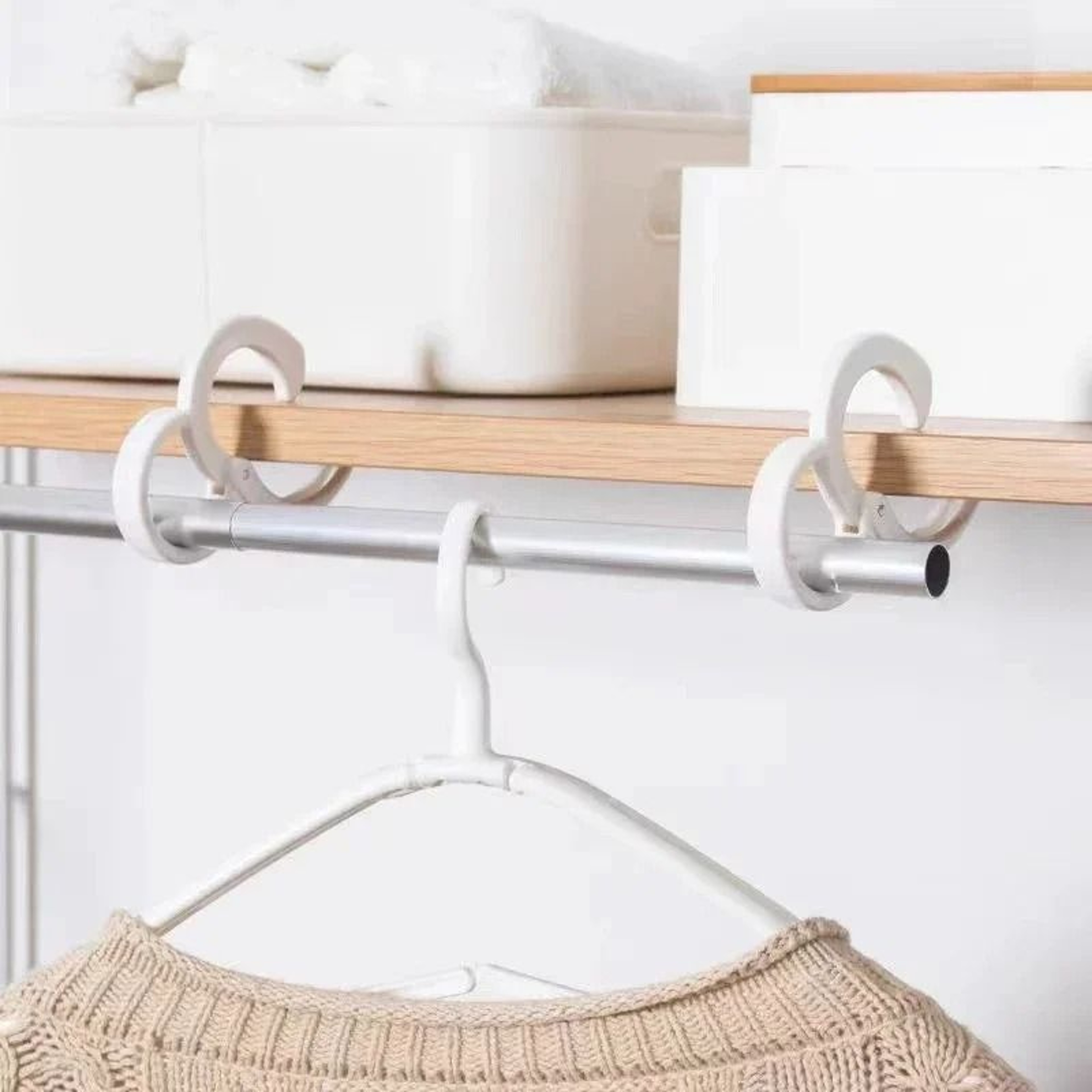Windproof S Shaped Hooks With Safety Buckle For Closet Wardrobe Storage 1