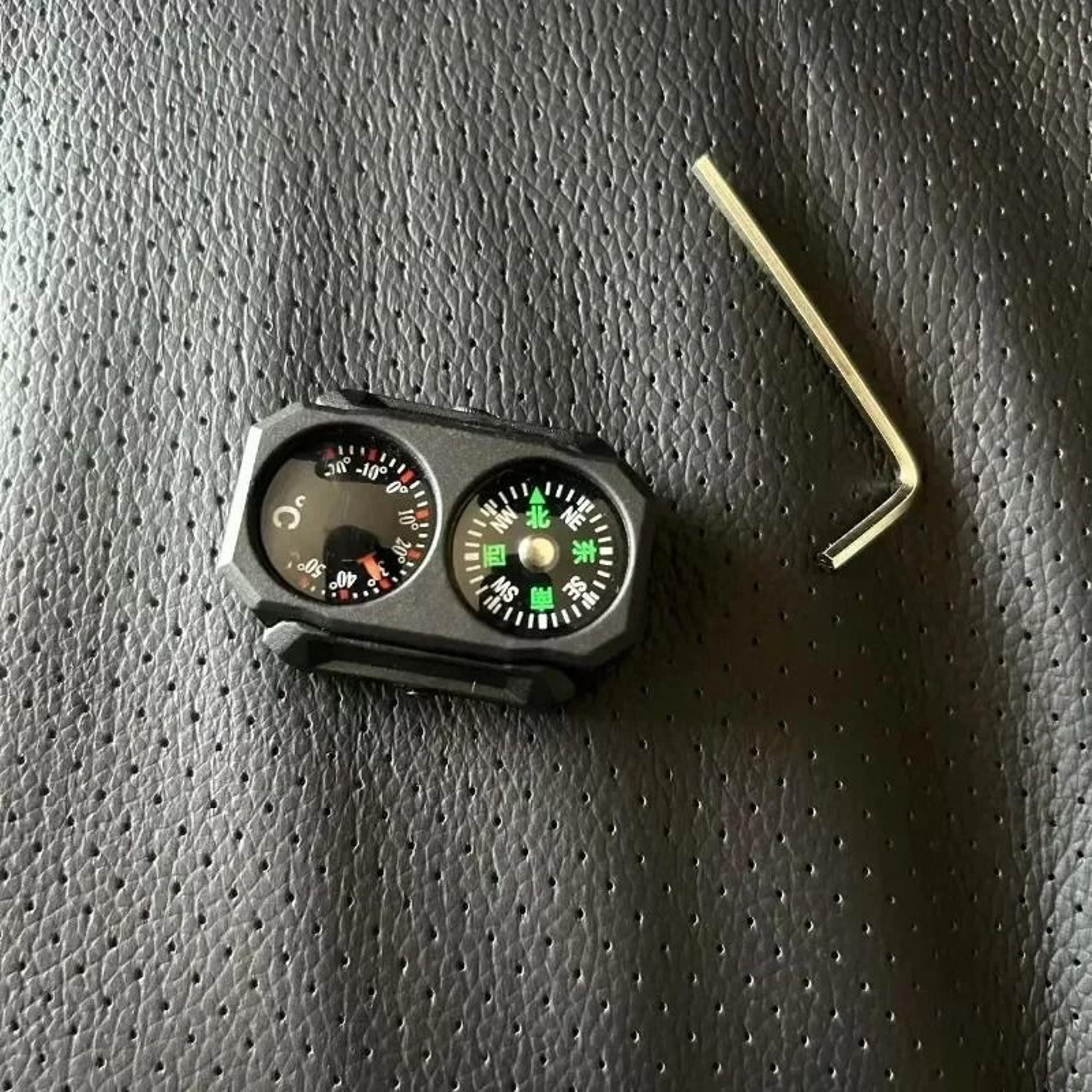 Outdoor Tactical Mini Universal Compass  Thermometer  20mm Precision Rail Tool 2