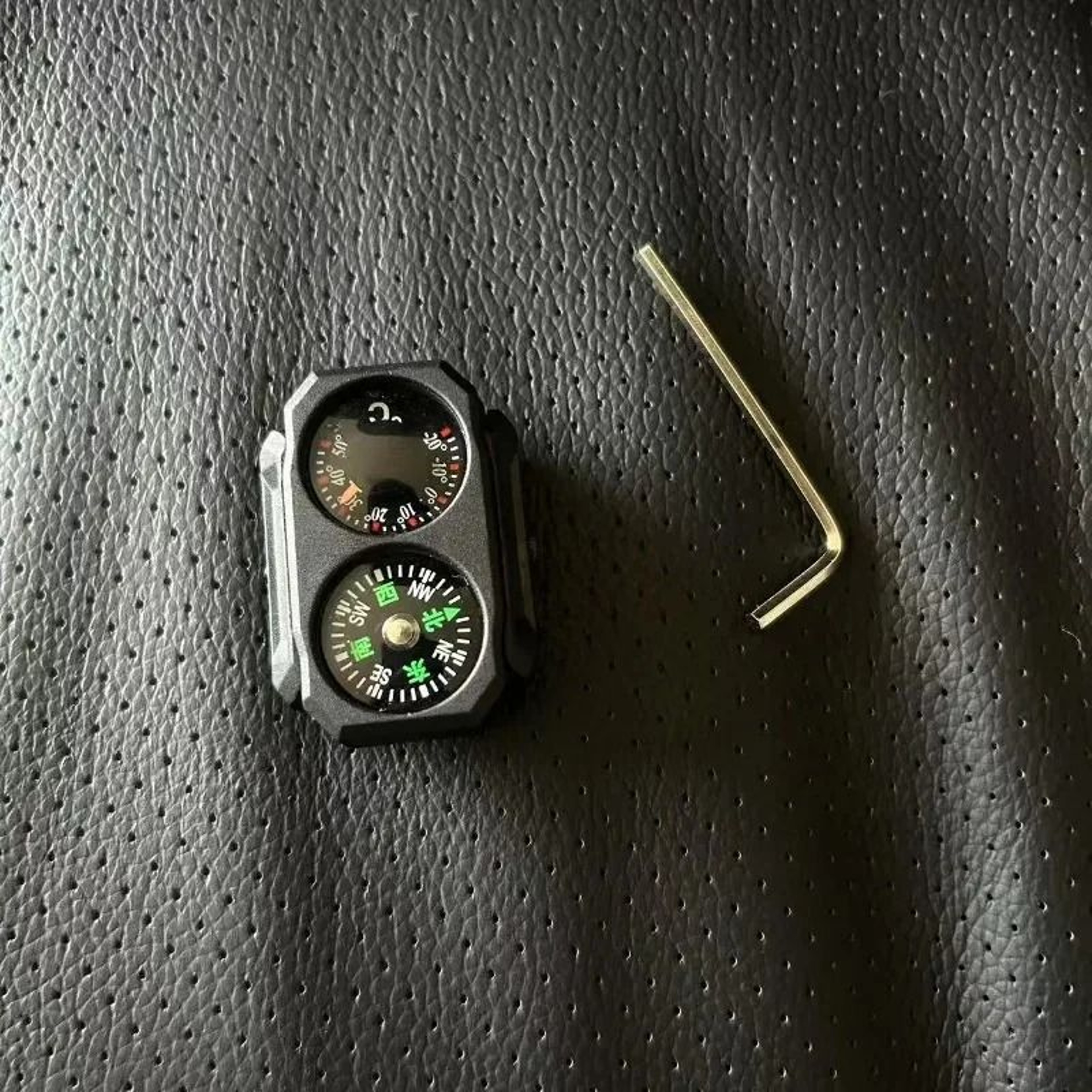 Outdoor Tactical Mini Universal Compass  Thermometer  20mm Precision Rail Tool 3